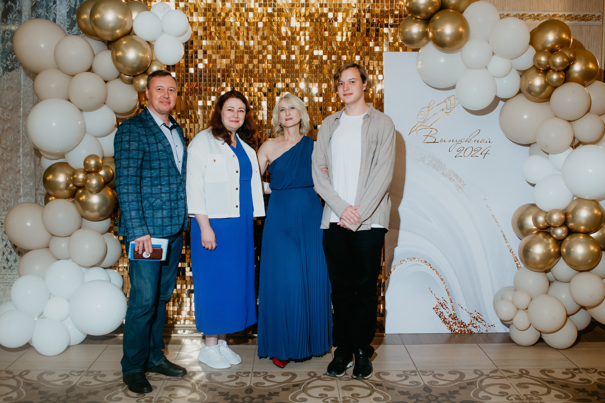 Выпускной. 11 лицей. Фотограф в Челябинске Ополихина Анна