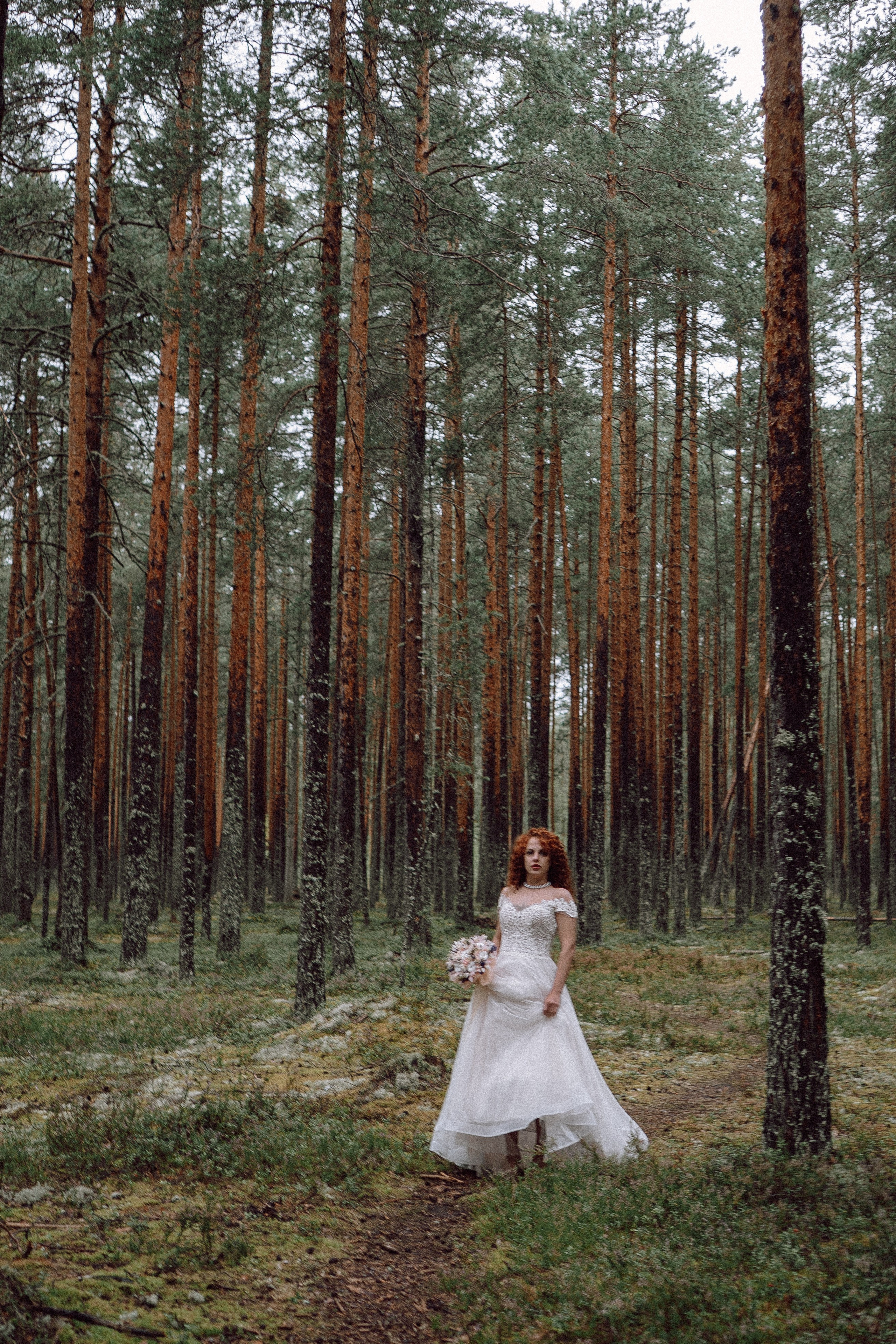 СВАДЕБНАЯ ФОТОСЕССИИЯ ПАРЫ В ГОРОДЕ ПРИОЗЕРСК В СОСНОВОМ ЛЕСУ И С ПИКАПОМ. Профессиональный фотограф, Санкт-Петербург — Виктория Богомолова