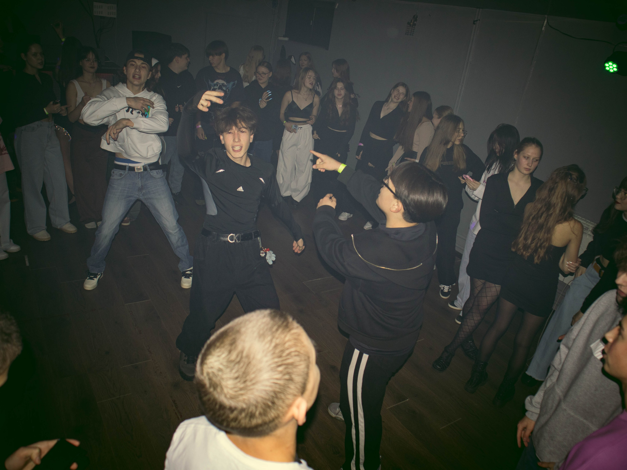 MOSHPIT. Фотограф и видеограф в Бугульме Аня Трутнева