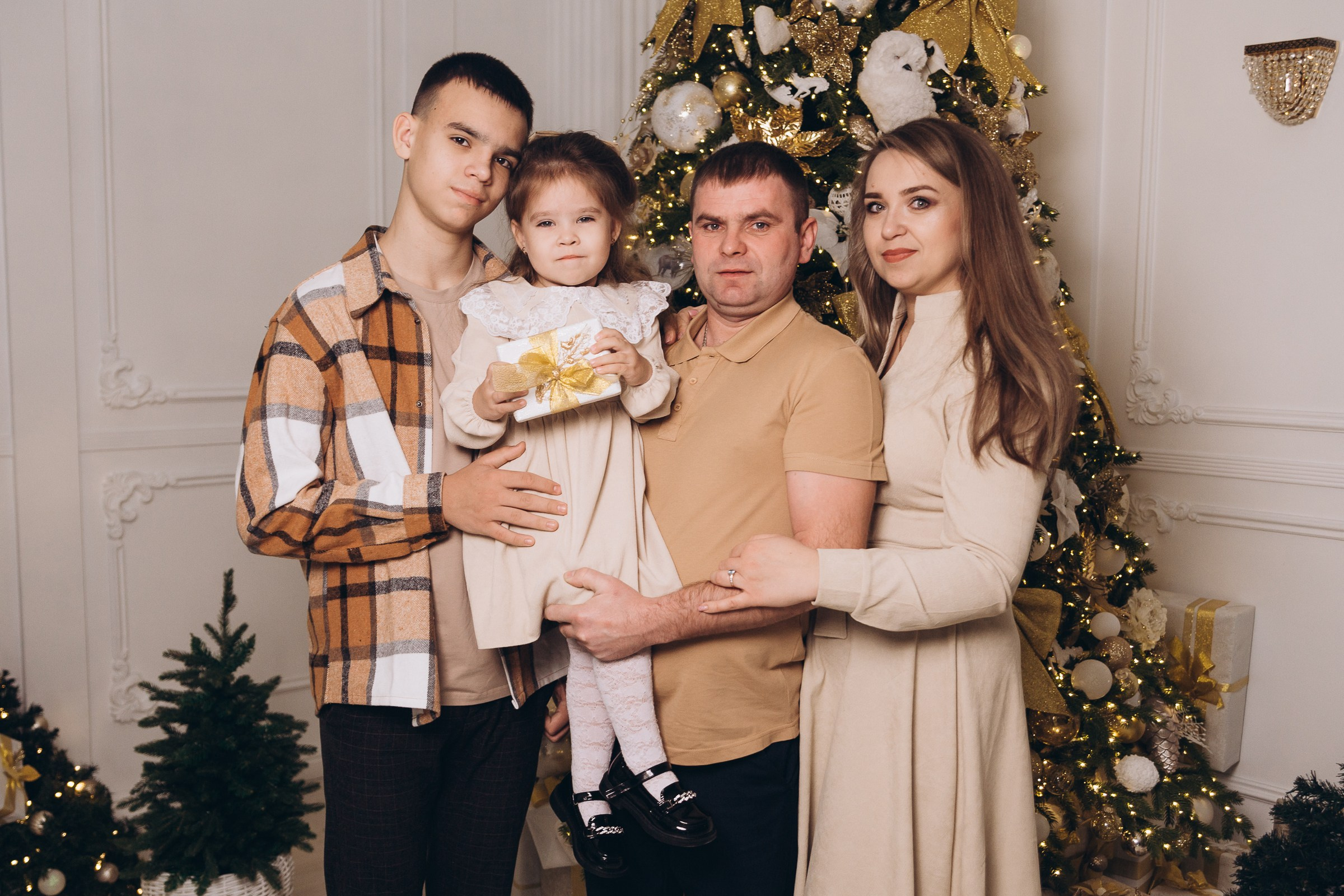 Галина, Николай, Данил и Настя. Свадебный и семейный фотограф в Новосибирске Дарья Кель