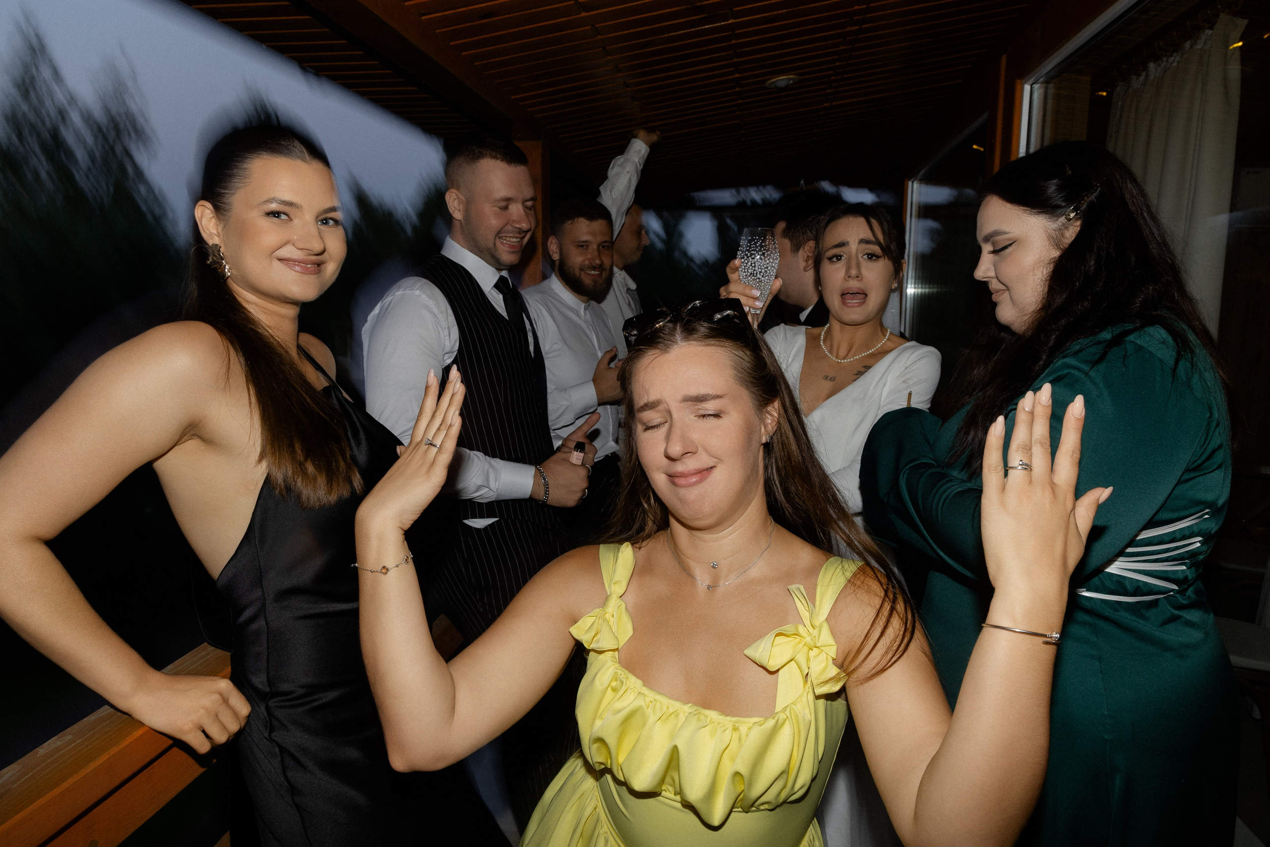 Свадебная фотосессия в агроусадьбе Лабодянка в Минске. Свадебный фотограф в Минске/Беларуси Сергей Спиридонов