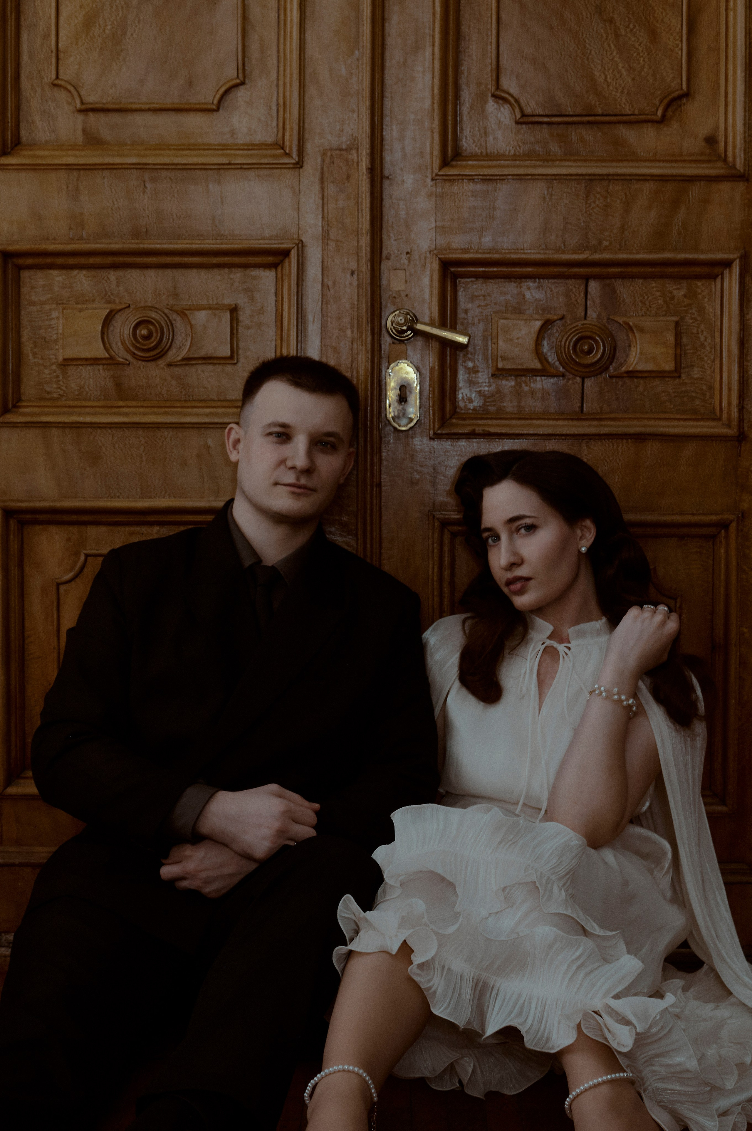 Свадебное лавстори в стенах библиотеки им. Пушкина. Свадебный фотограф в Москве Приятелева Ангелина