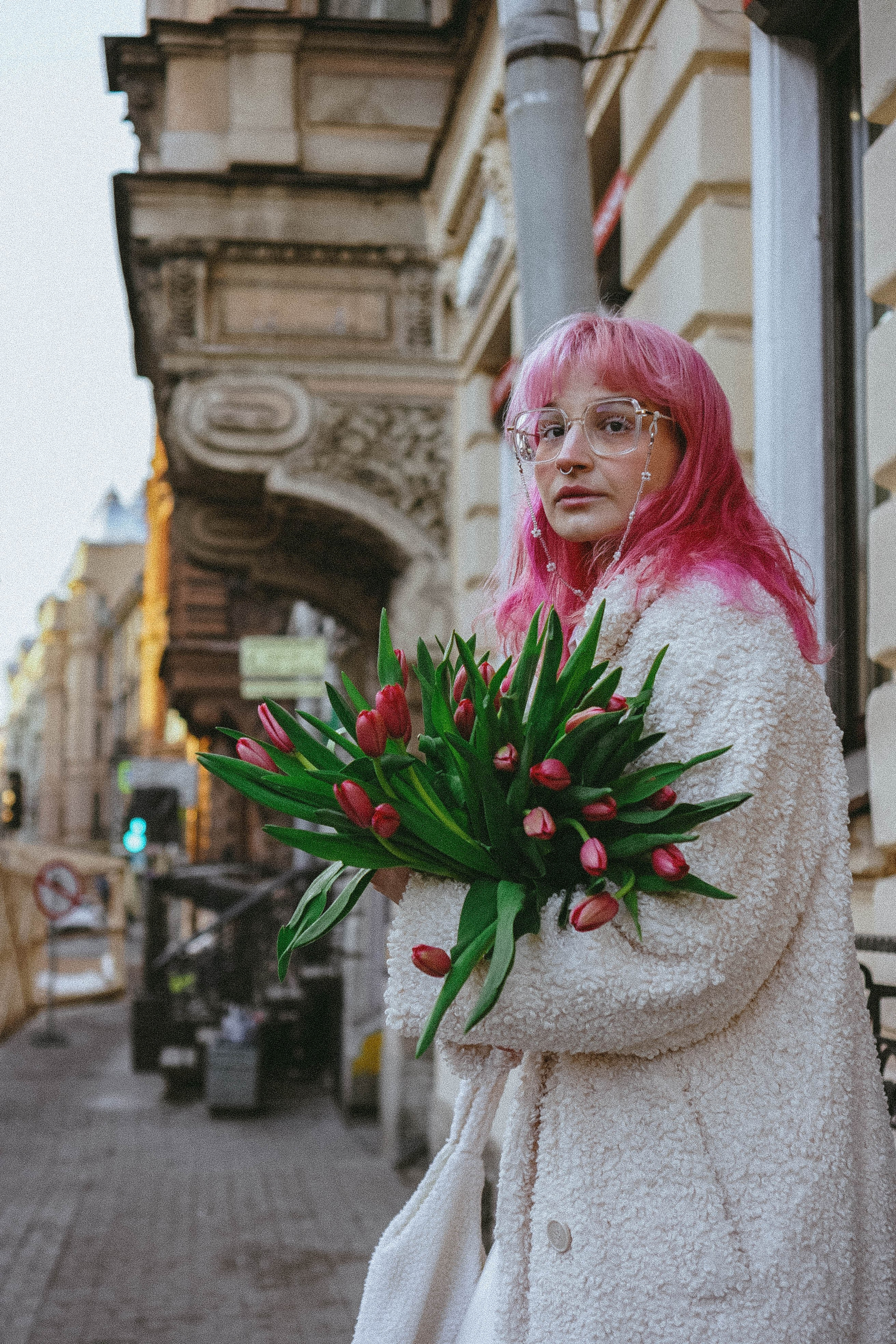 Прогулочная фотосессия с тюльпанами. Профессиональный фотограф, Санкт-Петербург — Виктория Богомолова