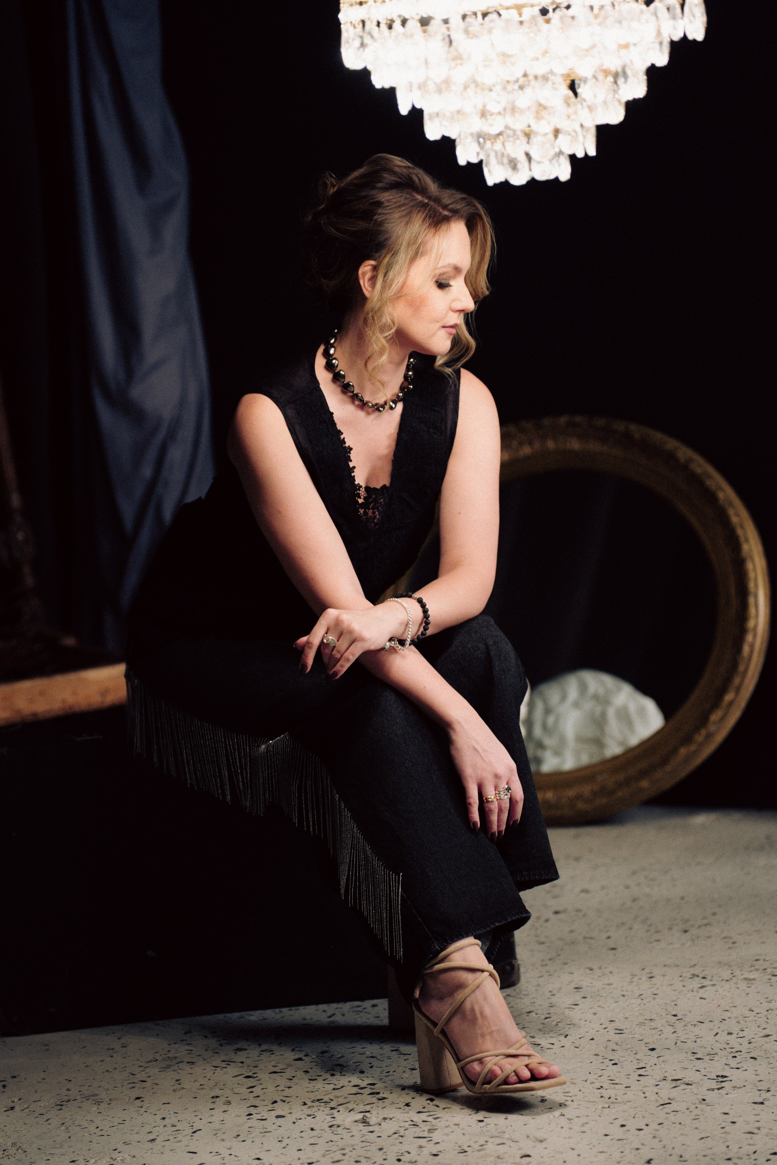 НОВОГОДНЯЯ ФОТОСЕСИИЯ В СТУДИИ ДЛЯ ДЕВУШКИ И ПРОГУЛКА ПО ЧЕРНЫШЕВСКОЙ. Профессиональный фотограф, Санкт-Петербург — Виктория Богомолова