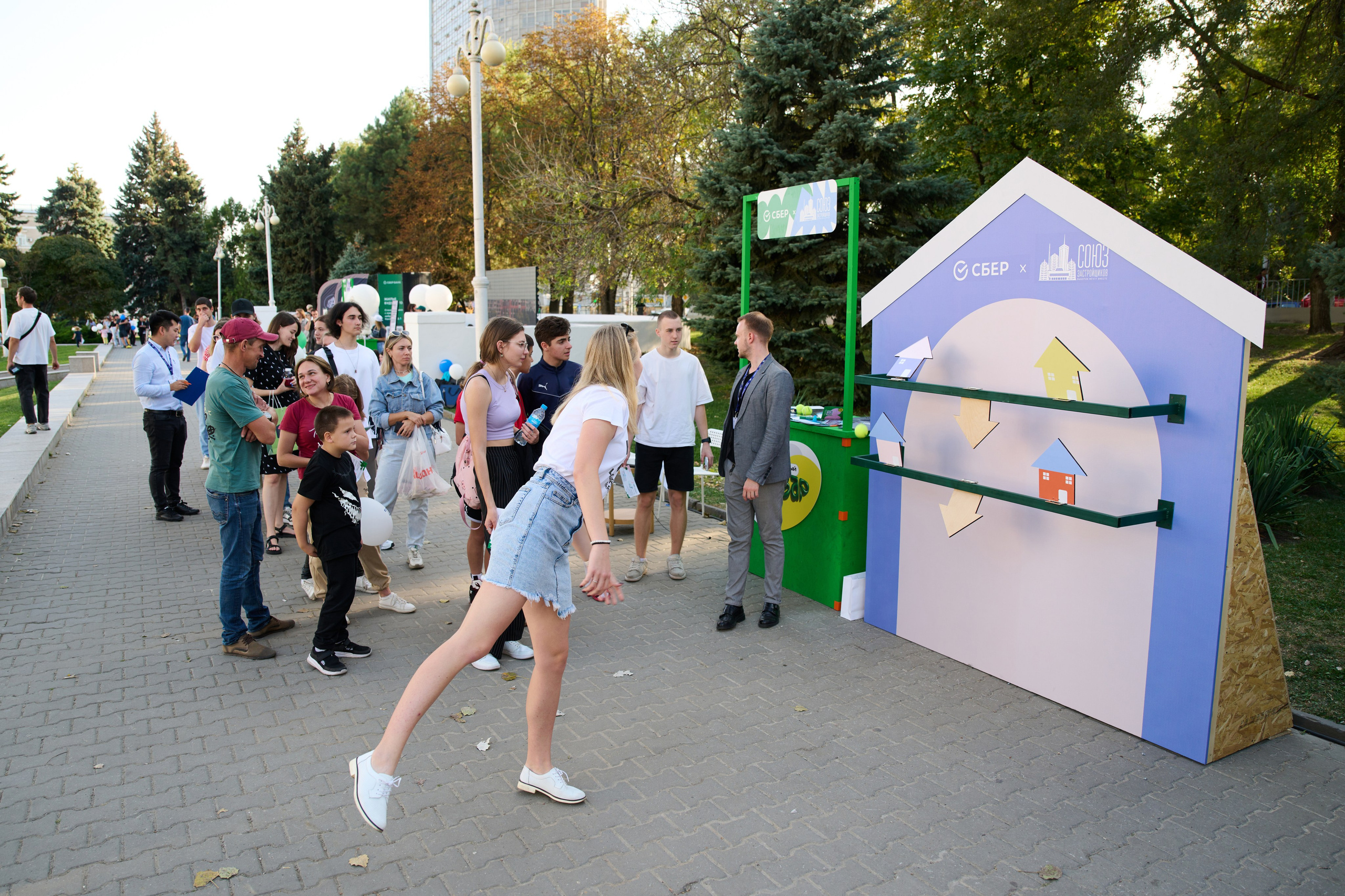 СБЕР базар на Театральной площади. Студия событий ДЕЙЗИ. Организация мероприятий. Свадебное агентство в Ростове-на-Дону. Свадебный организатор. Организация свадьбы под ключ