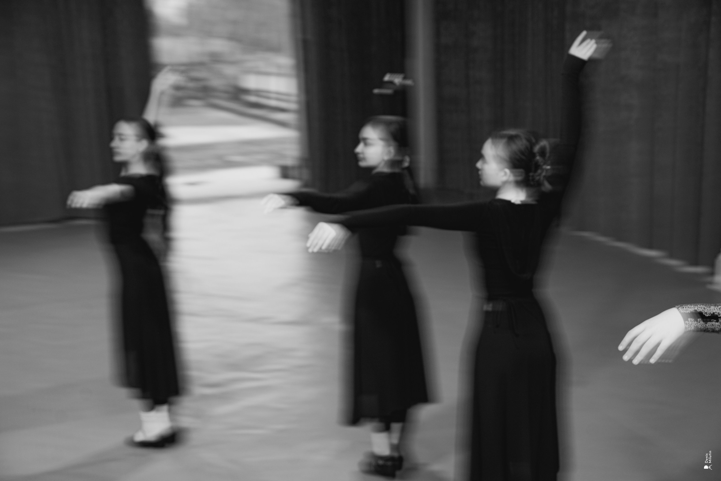 Серия Танцев теней. Портретный фотограф Денис Милютин