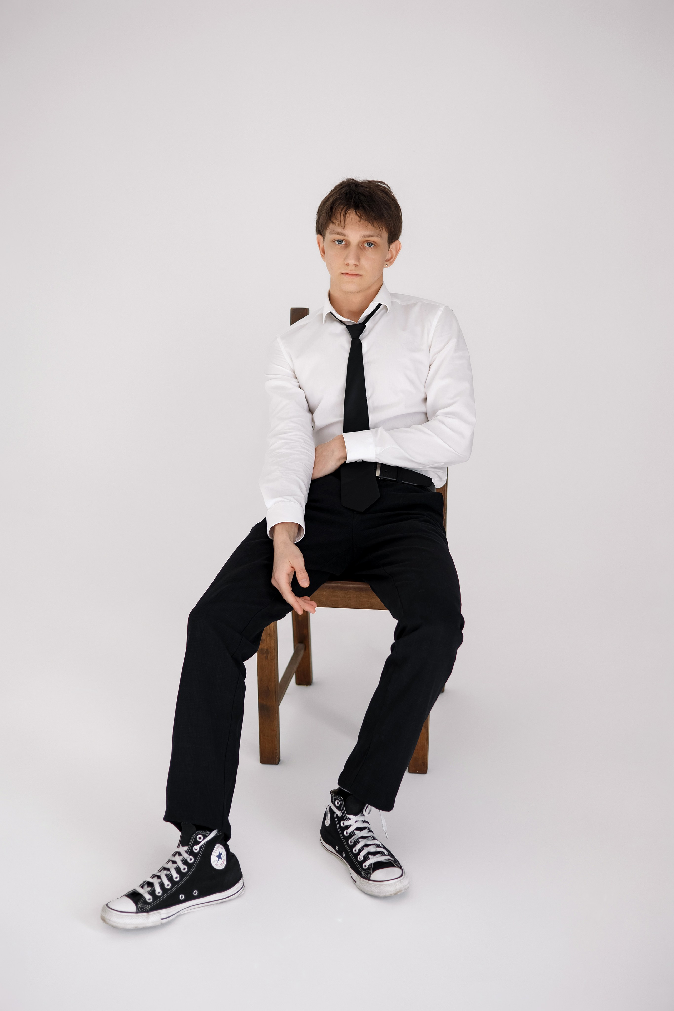 11 класс съемка на циклораме. Фотограф Любовь Корниенко, Примоский край