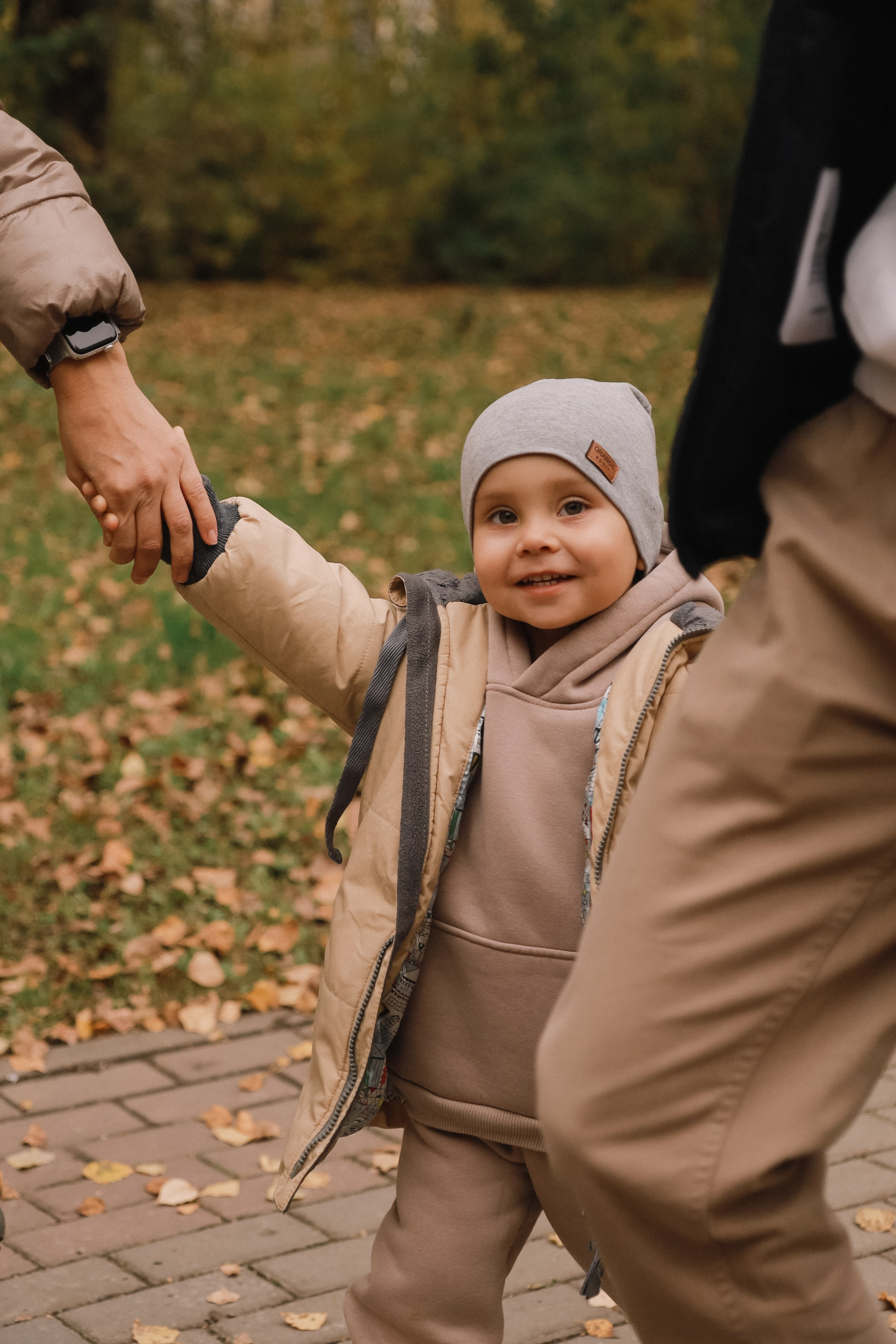 Семейная фотосессия в осеннем парке. Семейный фотограф в Томске Максимова Екатерина