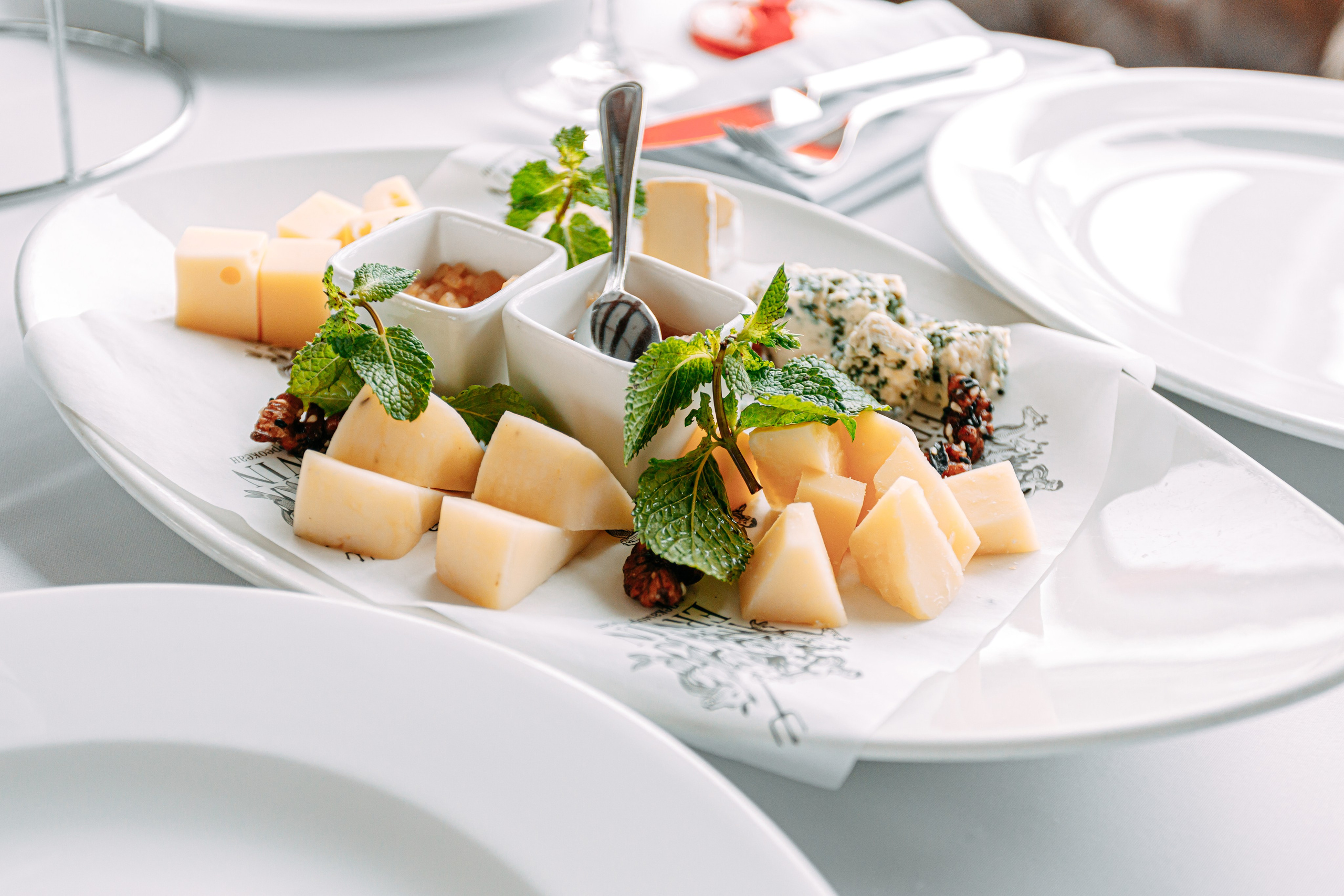 НА ЯХТЕ С ВИНИШКОМ