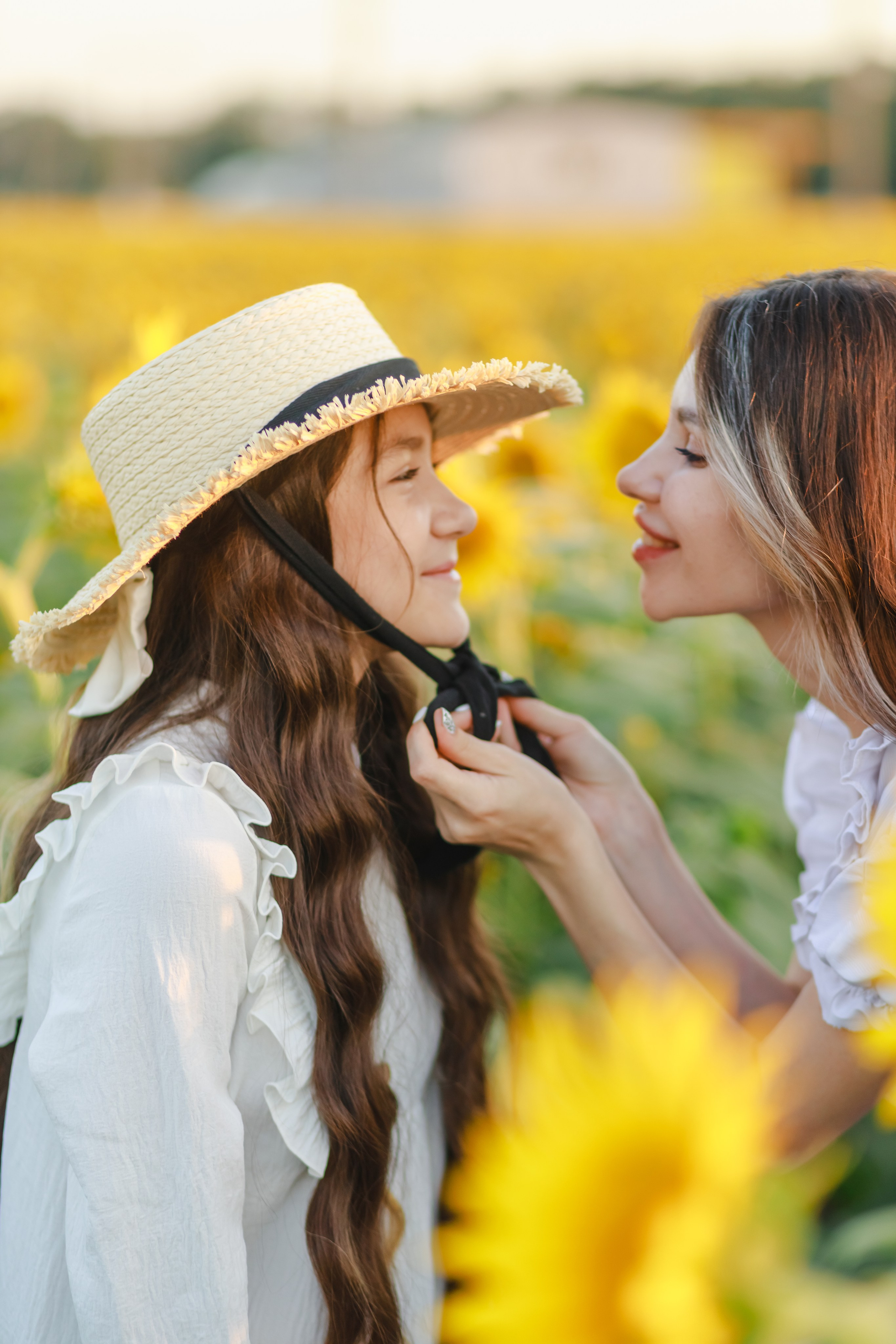 Евгения и Кира. Поле подсолнухов. Детский и семейный фотограф в Краснодаре Альбина Морозова