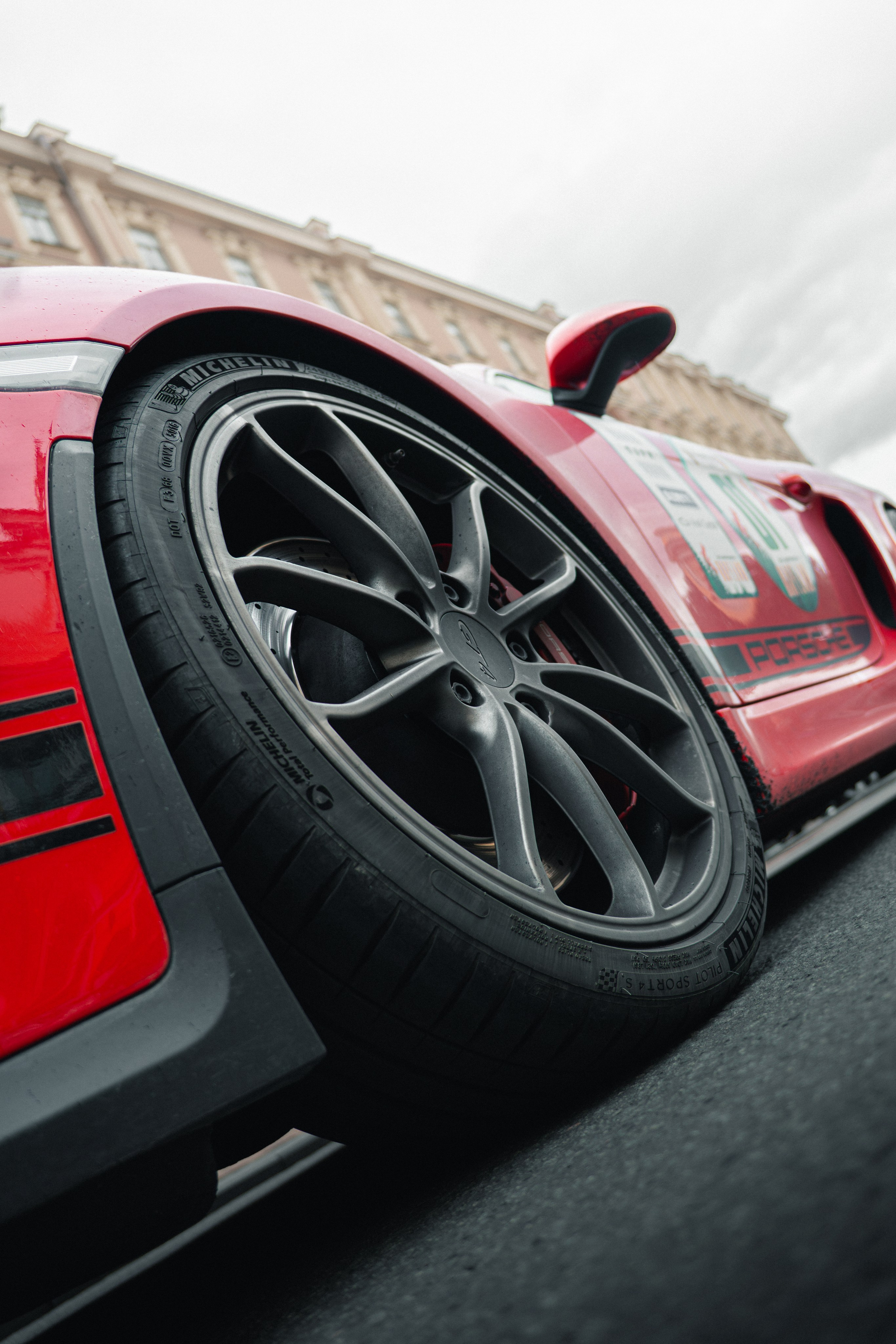 Porsche cayman gt4. Valya Fleks