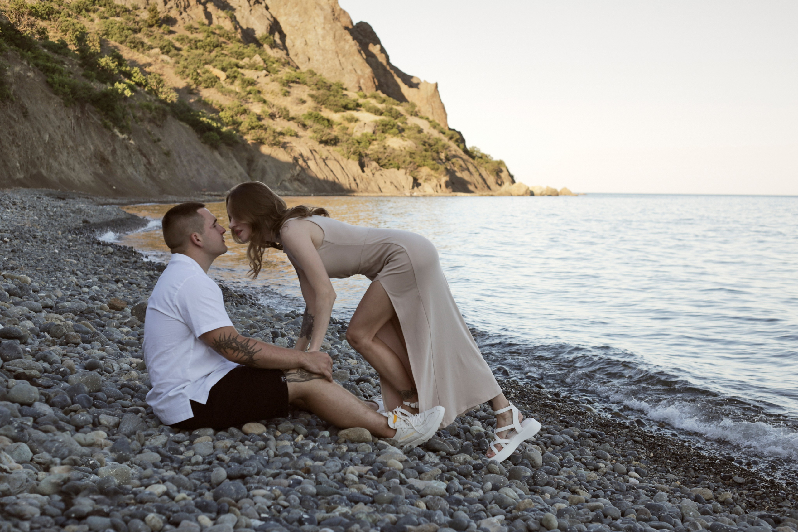 Под Кара-Дагом | Даша и Дима. Семейный фотограф в Феодосии и по Крыму Брежнева Алла