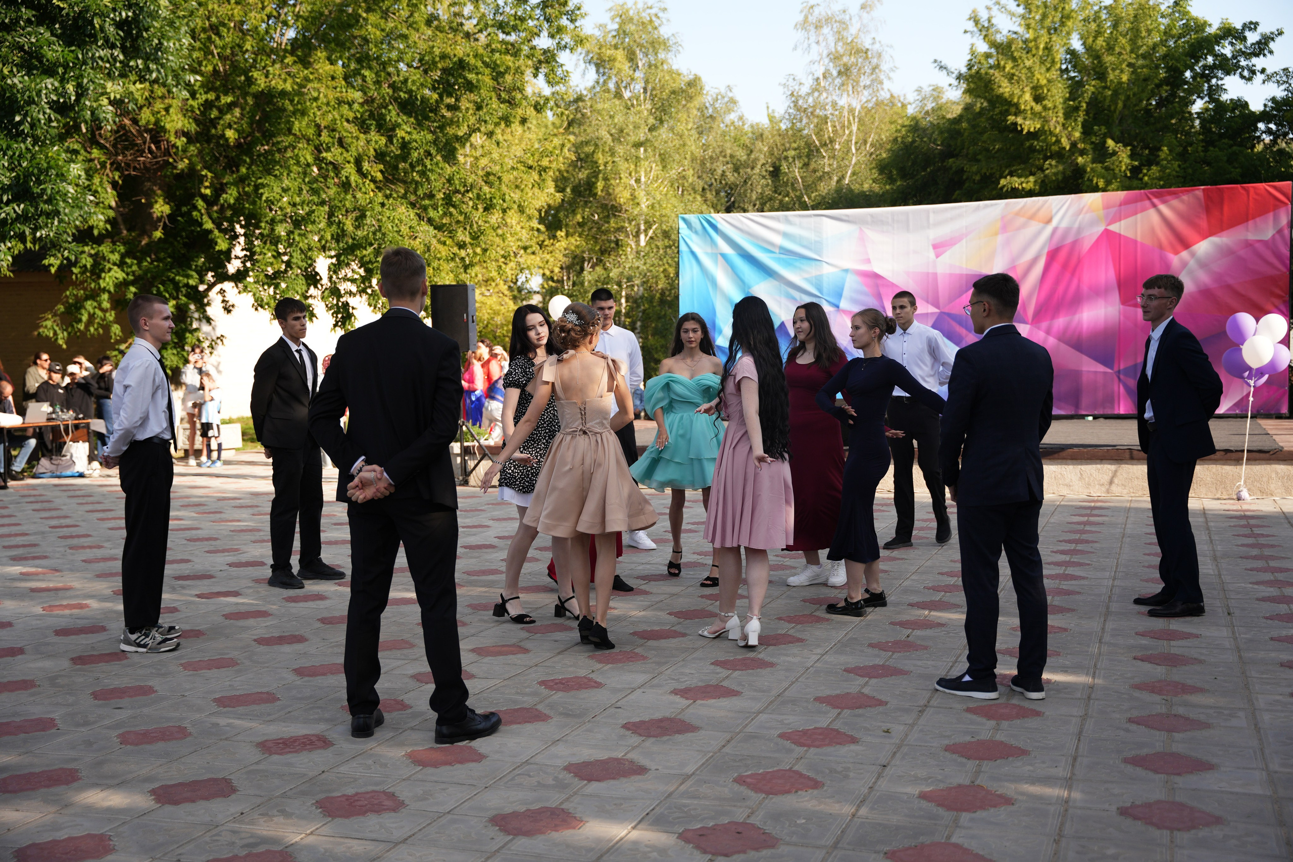 Выпускной в парке. Ольга Плаксина фотограф в Саратове