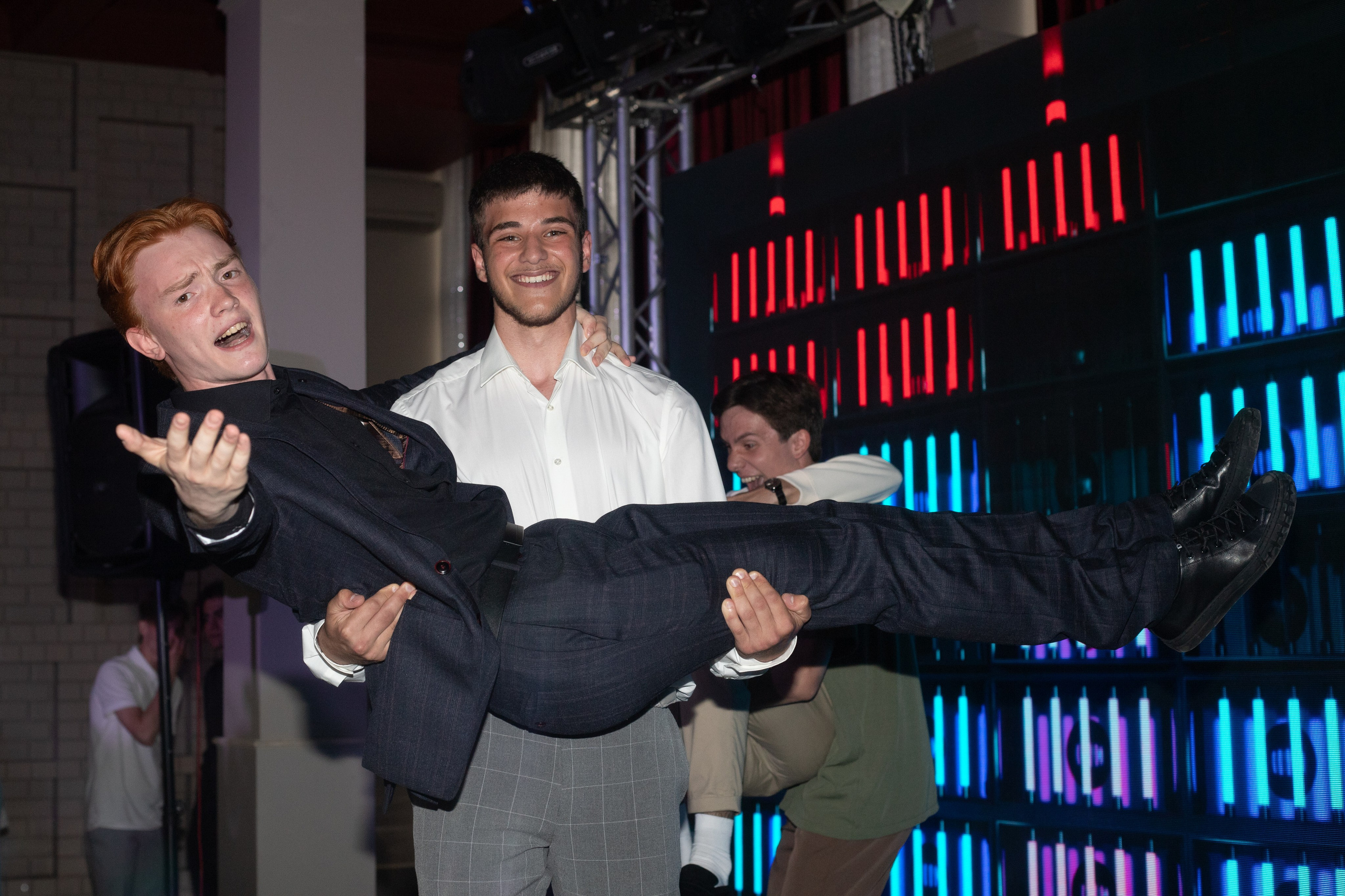 Выпускной в Винотеке. Свадебный и семейный фотограф в Сургуте и ХМАО Черепанова Наталья