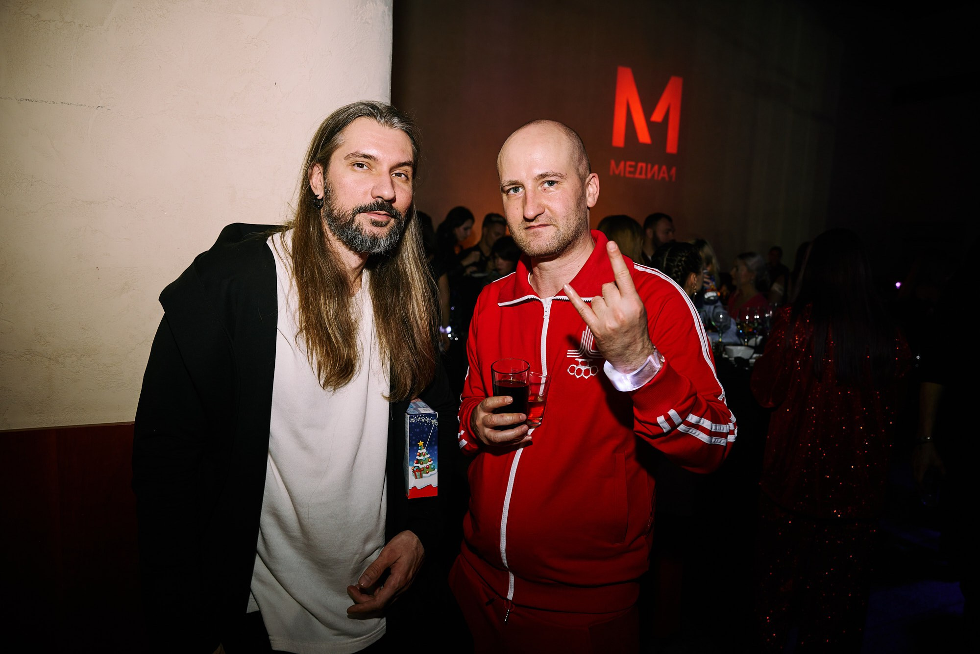 Фотограф на корпоративе «Медиа1» — репортажная съёмка делового праздника. Репортажный фотограф в Москве — Дмитрий Тарасов | Съёмка мероприятий, концертов, корпоративов