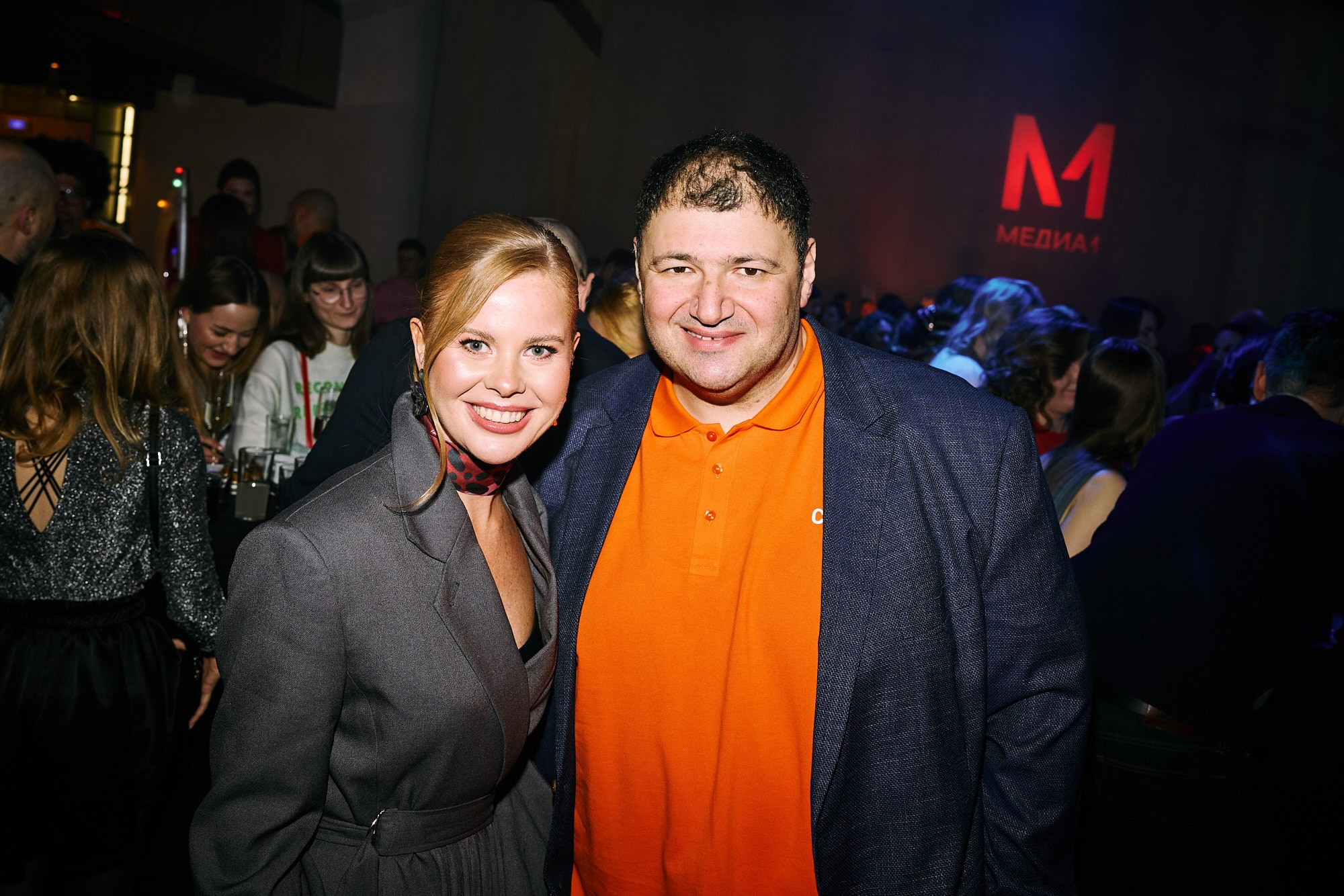 Фотограф на корпоративе «Медиа1» — репортажная съёмка делового праздника. Репортажный фотограф в Москве — Дмитрий Тарасов | Съёмка мероприятий, концертов, корпоративов