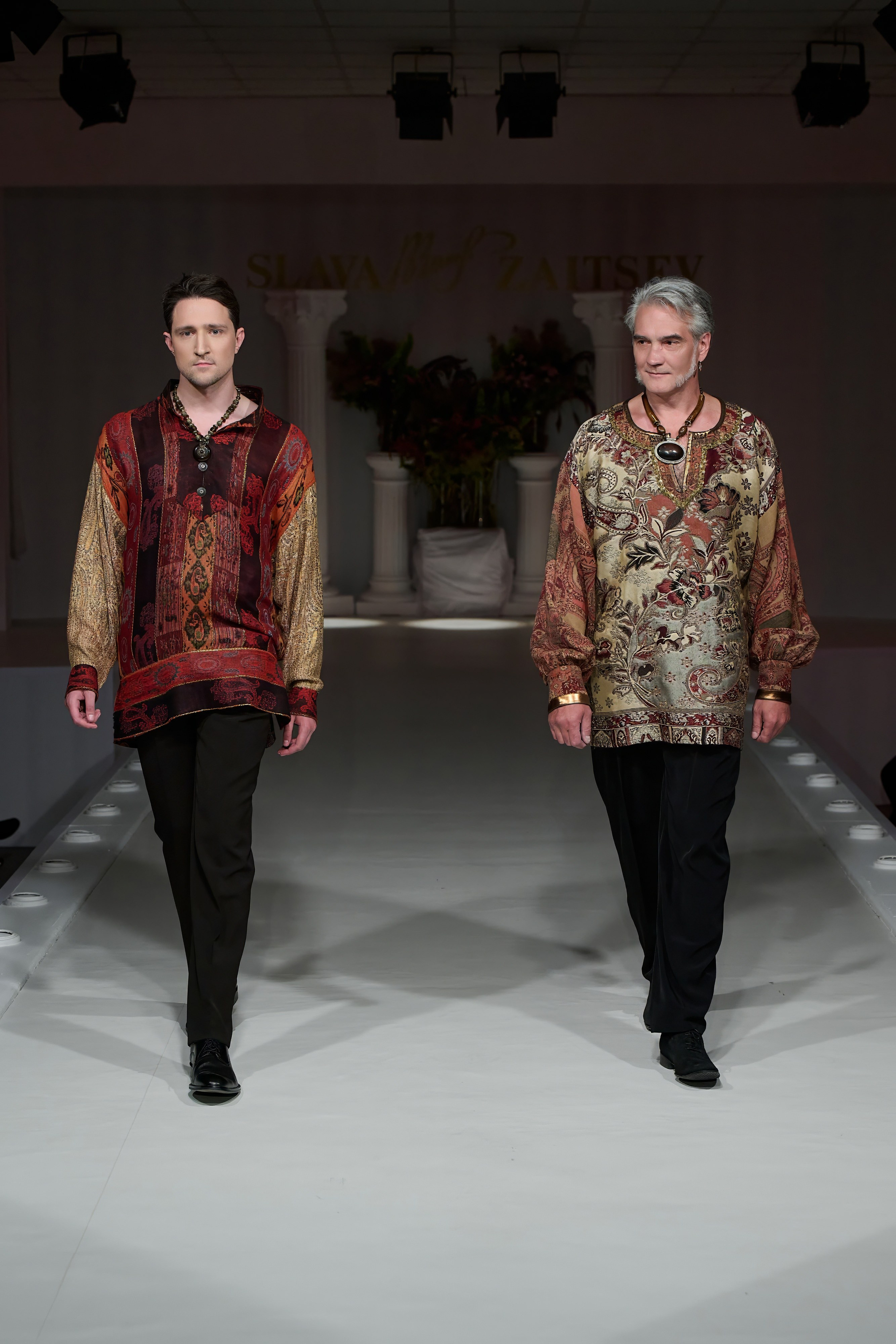 Slava&Yegor Zaitsevs. Показ-спектакль «Воспоминание». 21 июня 2025. Дима Бабушкин. Фотограф. Подиум. Репортаж. Творчество. Дорого