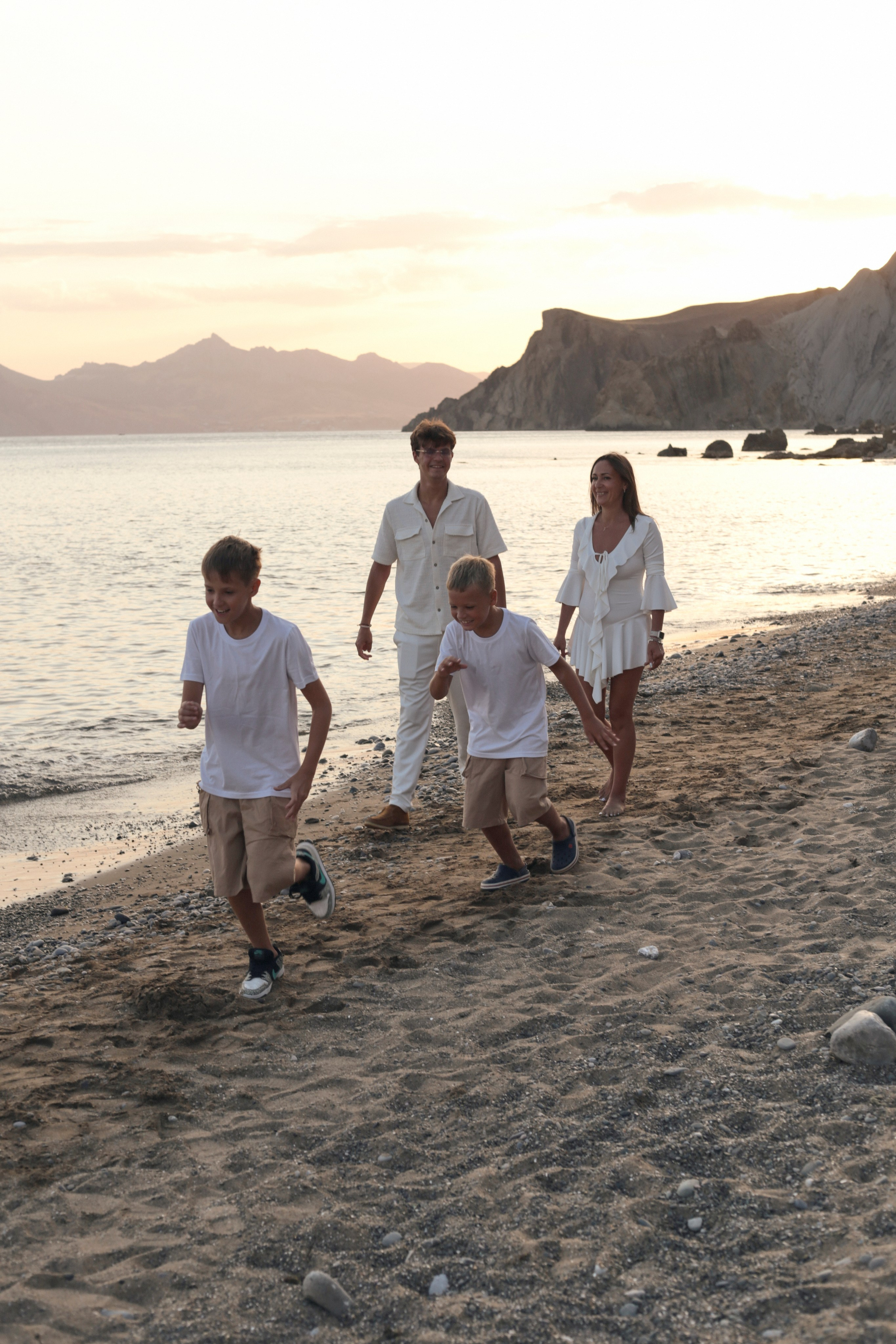 Семейная |Ира и сыновья. Семейный фотограф в Феодосии и по Крыму Брежнева Алла