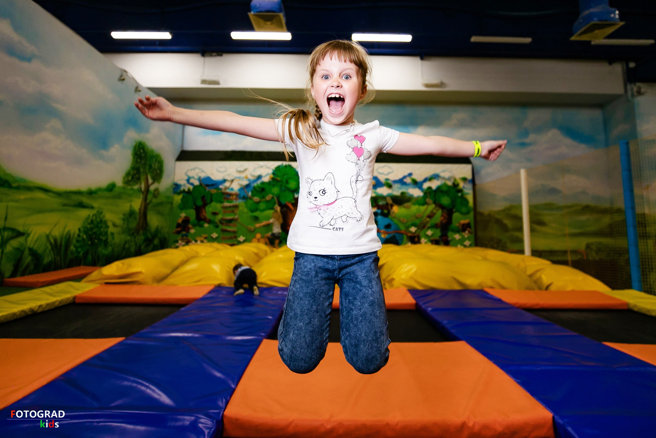 Команда специалистов в мире фотографии и видео. Детский фотограф, семейный фотограф