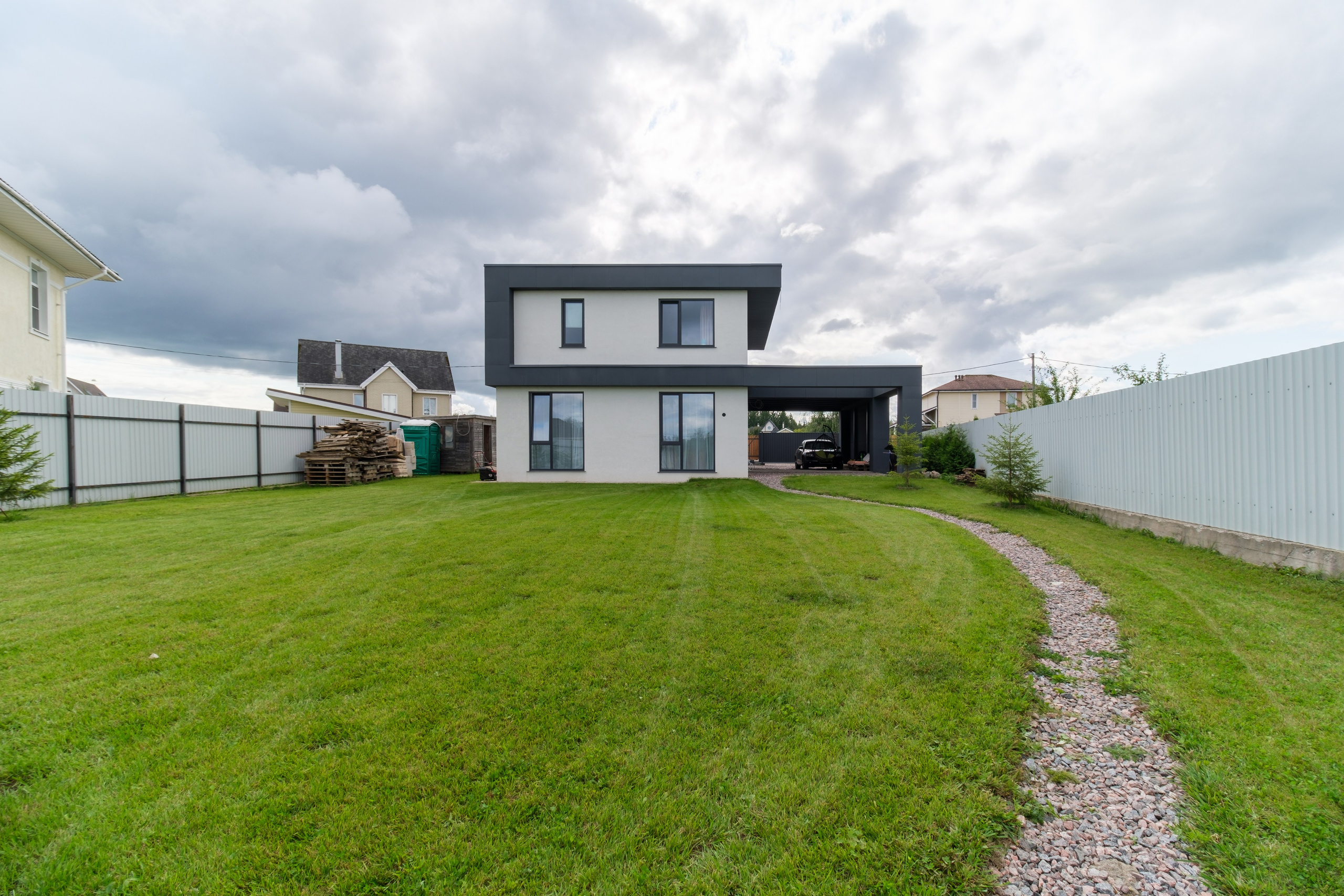 Двухэтажный дом, Вайя