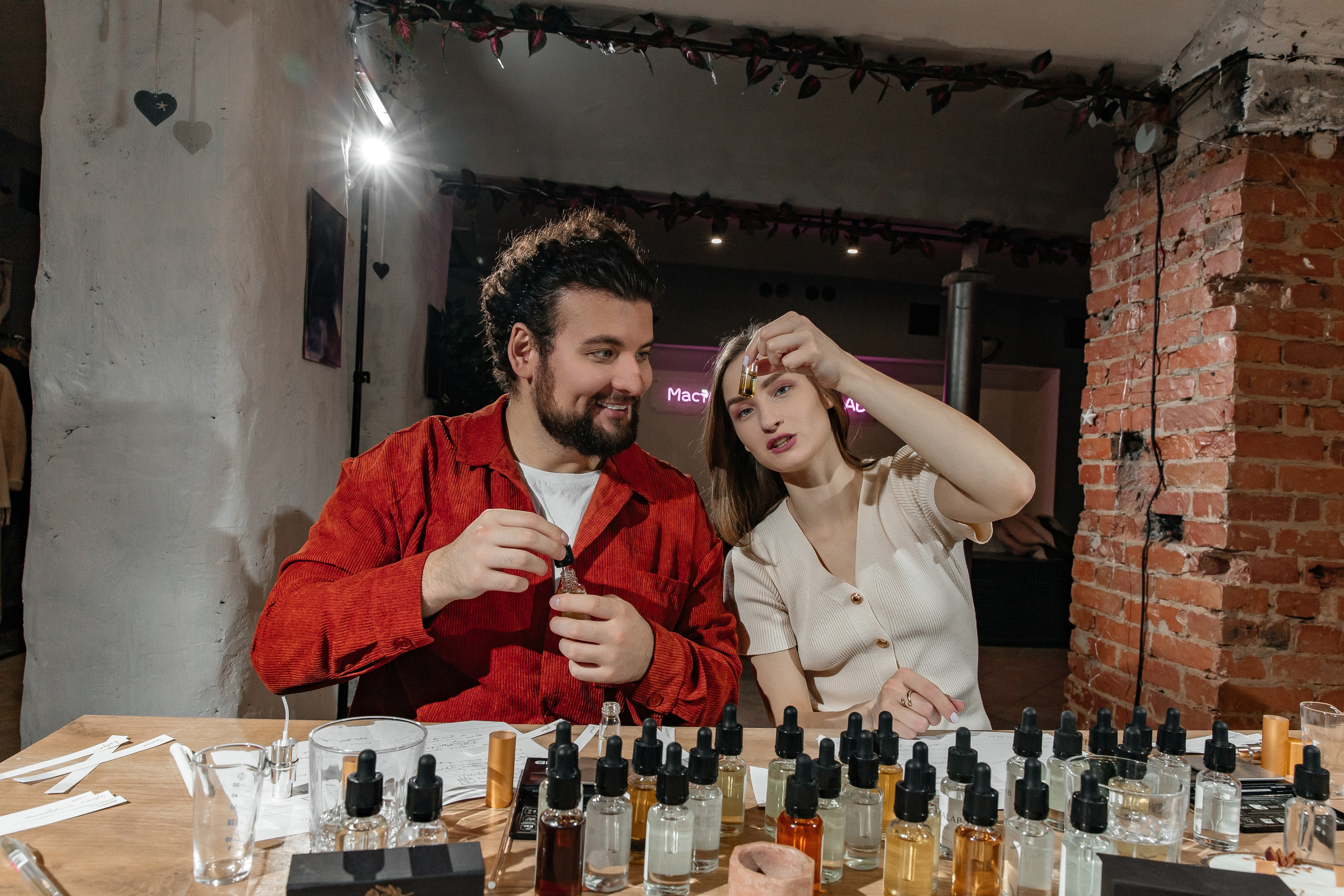 Парфюмерное свидание Султана и Василисы — ароматный роман с AROMALAGE