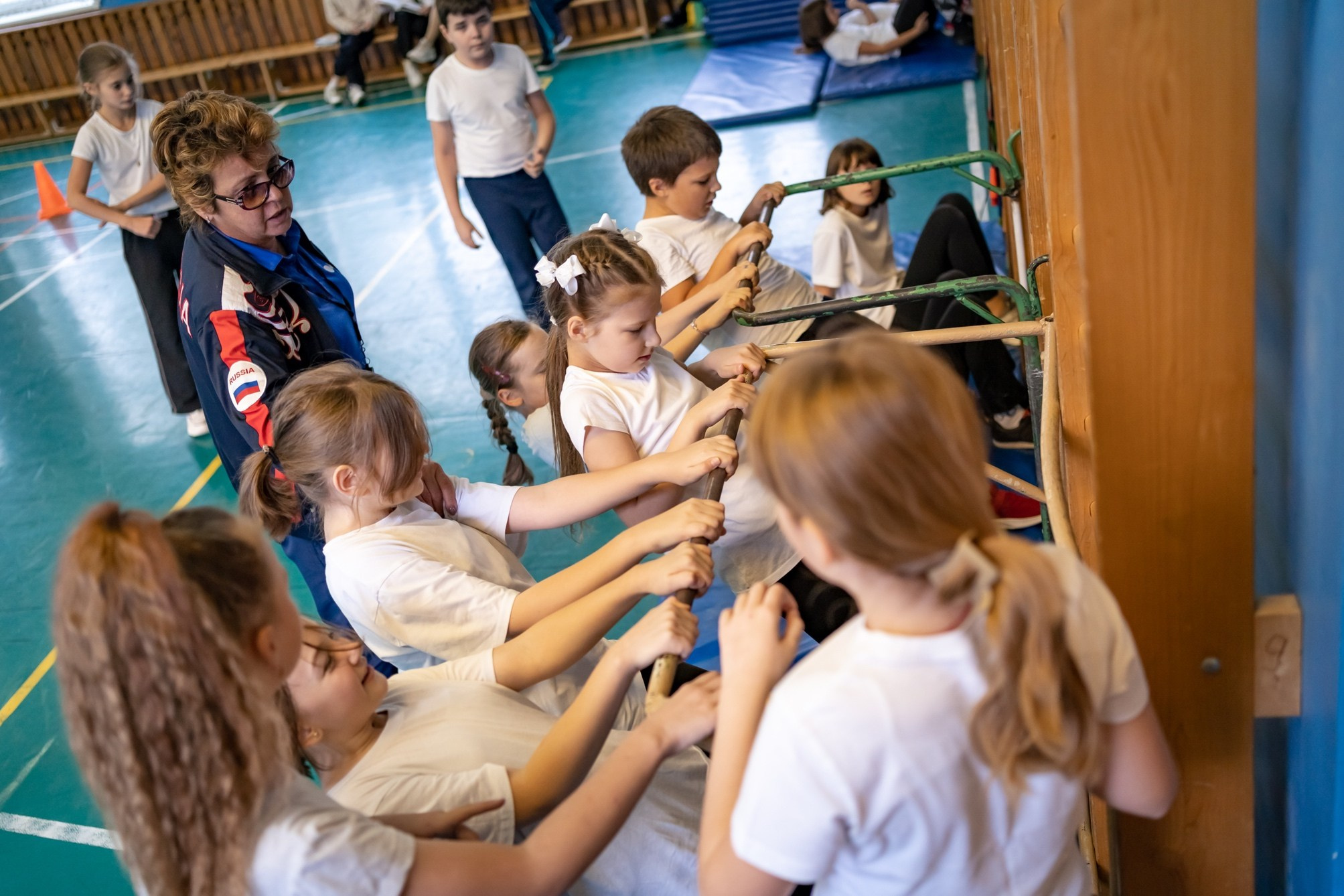 Выпускники начальной школы. Семейный фотограф Варвара Сорока в городе Москве