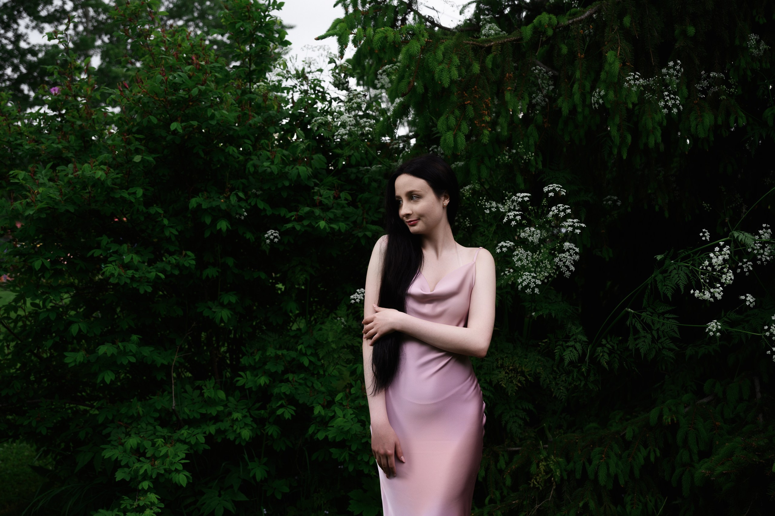 Выпускная фотосессия в Петропавловске-Камчатском. Фотосъемка выпускного на природе Камчатки. Групповые и индивидуальные портреты выпускников. Заказать фотосъемку выпускного в Петропавловске-Камчатском.