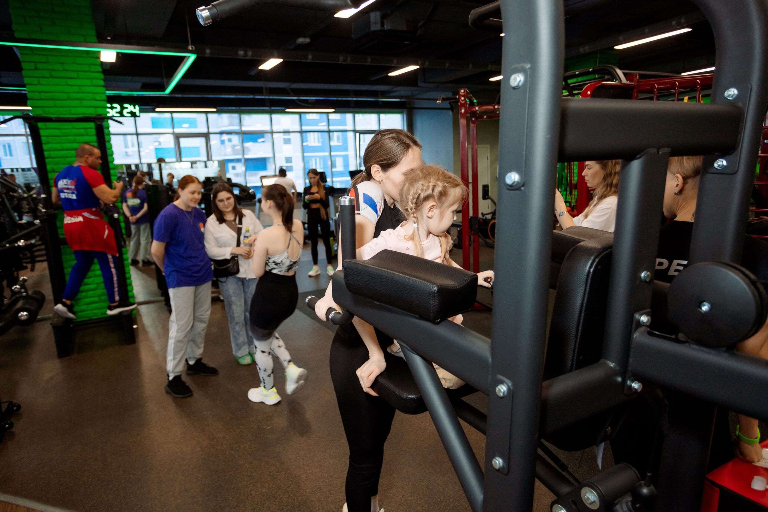 РЕПОРТАЖ: ФИТНЕСС-КЛУБ X-FIT. Профессиональный фотограф в Ижевске Леша Петров