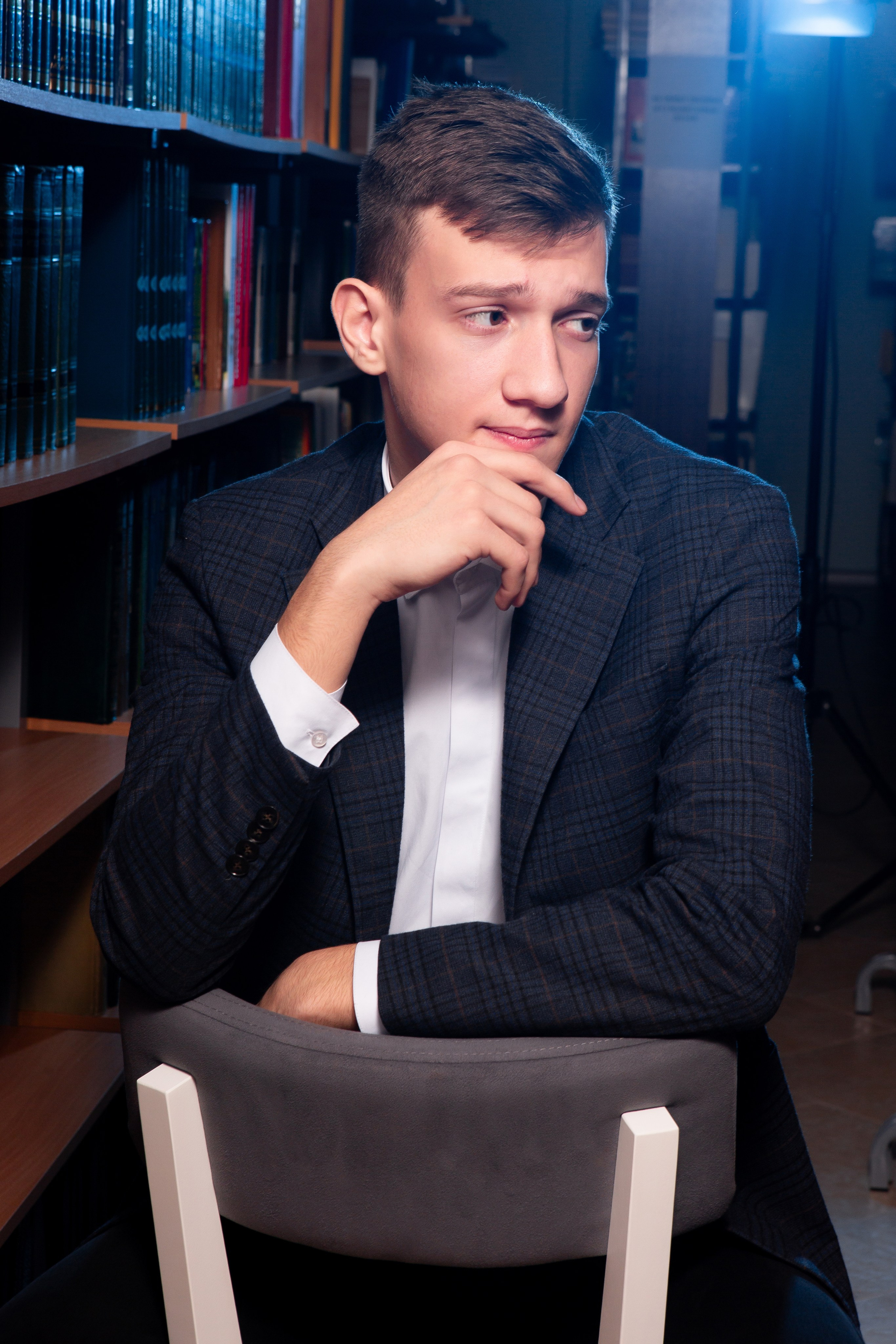 Съемка в библиотеке для 11 класса #1. Профессиональный фотограф в Мценске и Орловской области