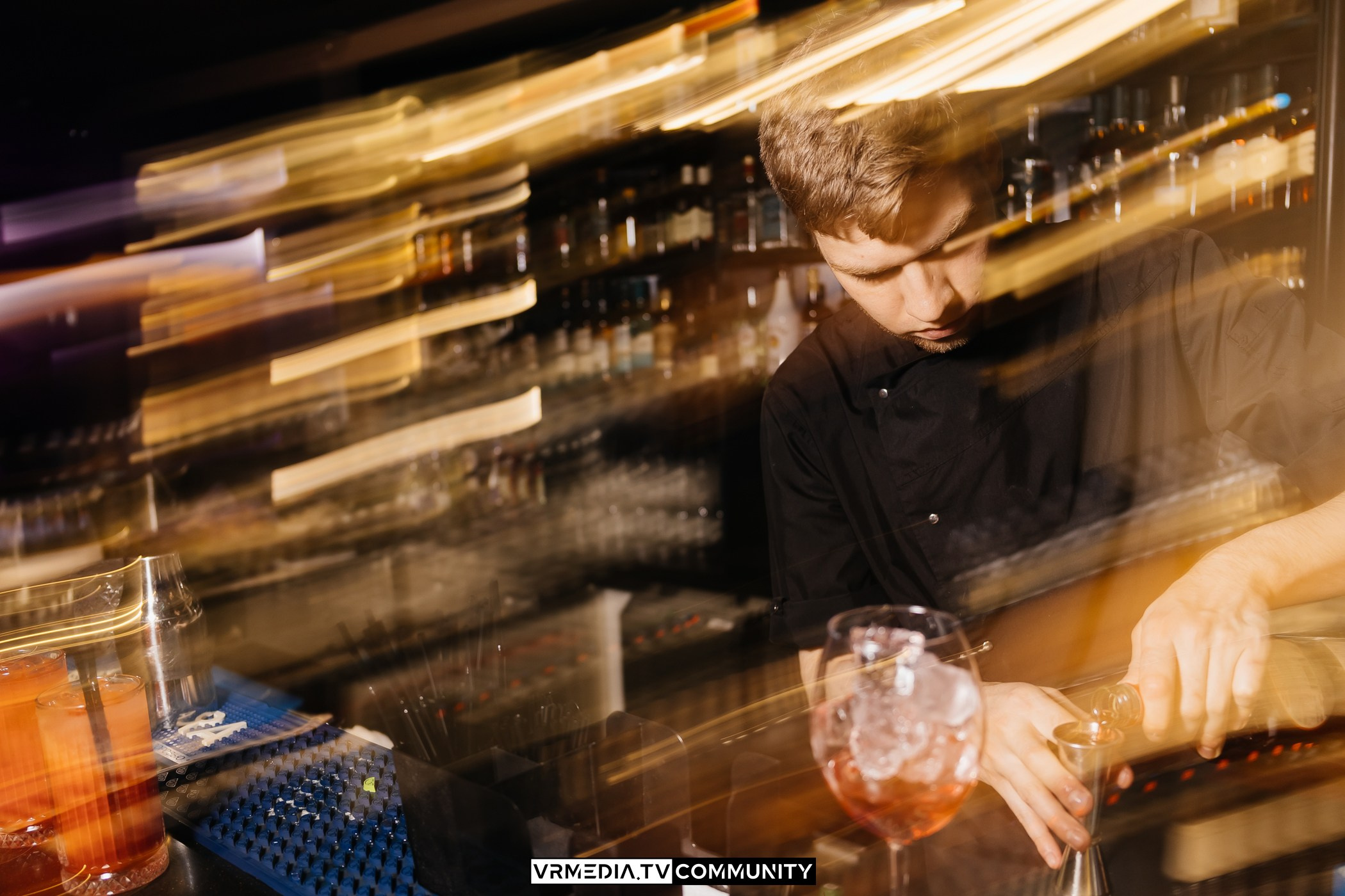 Караоке-бар «Volna»: Сиреневая вечеринка