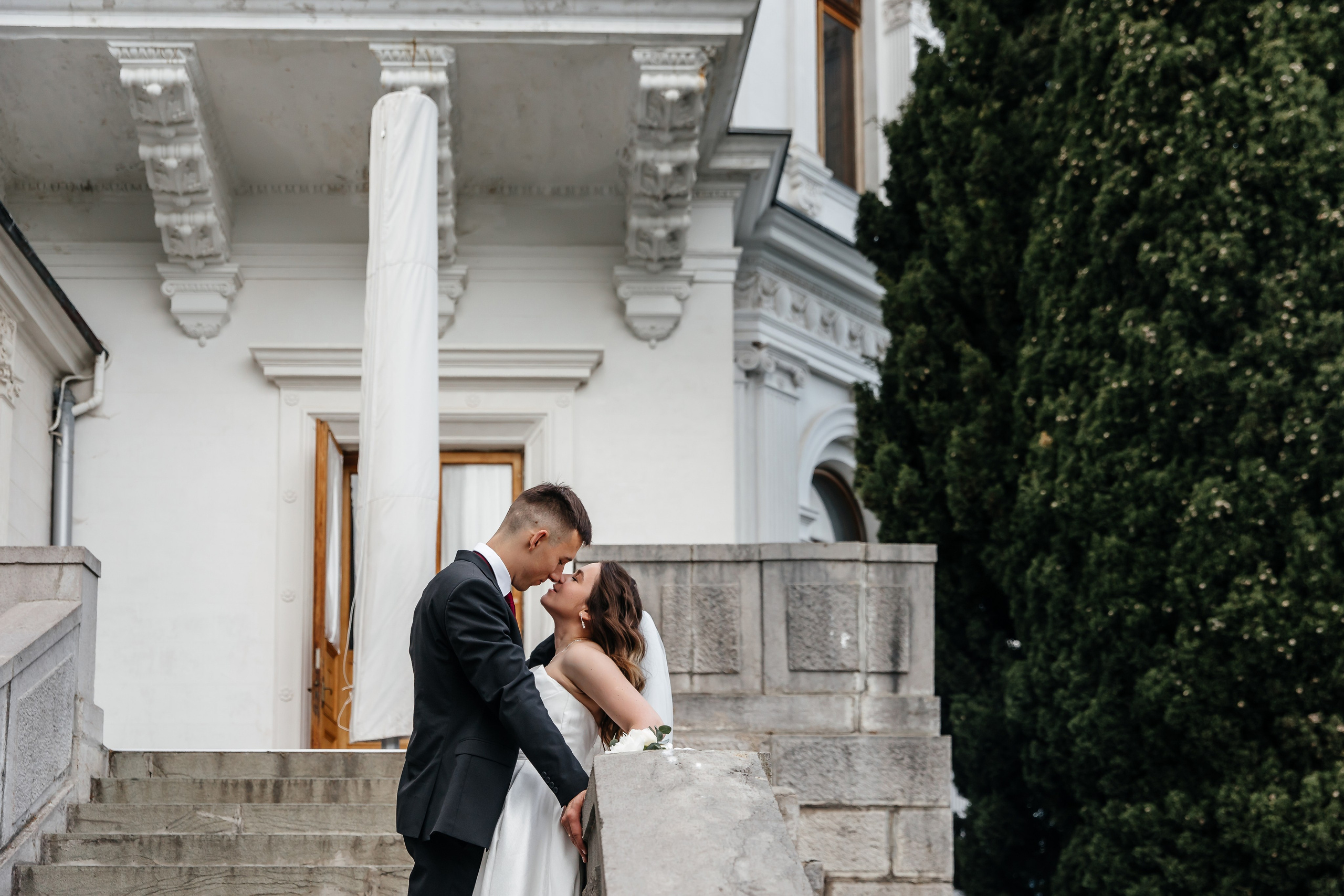 Парк Харакс, май в Крыму. Анонс свадьбы Ильи и Ксении. Свадебный фотограф в Крыму и Севастополе Ольга Баскакова