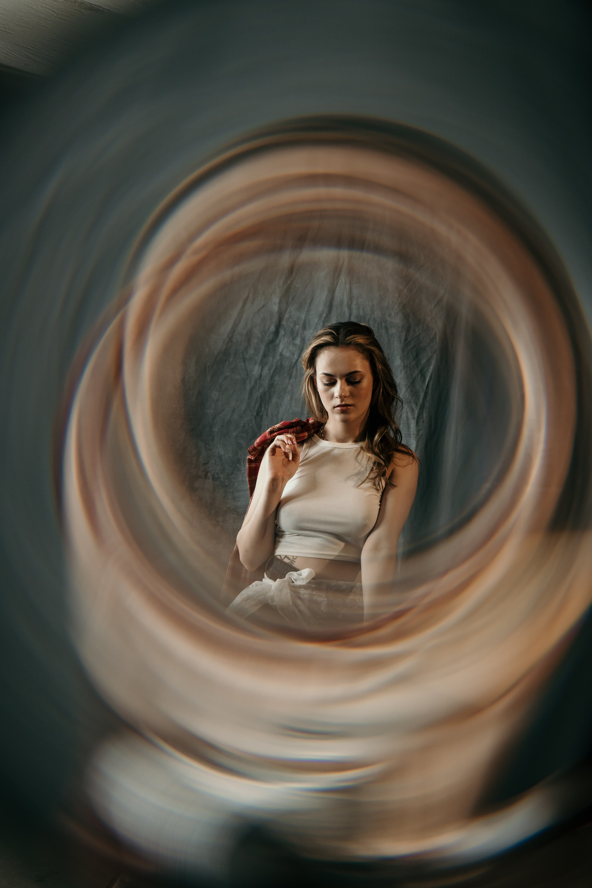 Фотосессия с мотоциклом в студии в Санкт-Петербурге. Свадебный, семейный, портретный, репортажный фотограф в Санкт-Петербурге