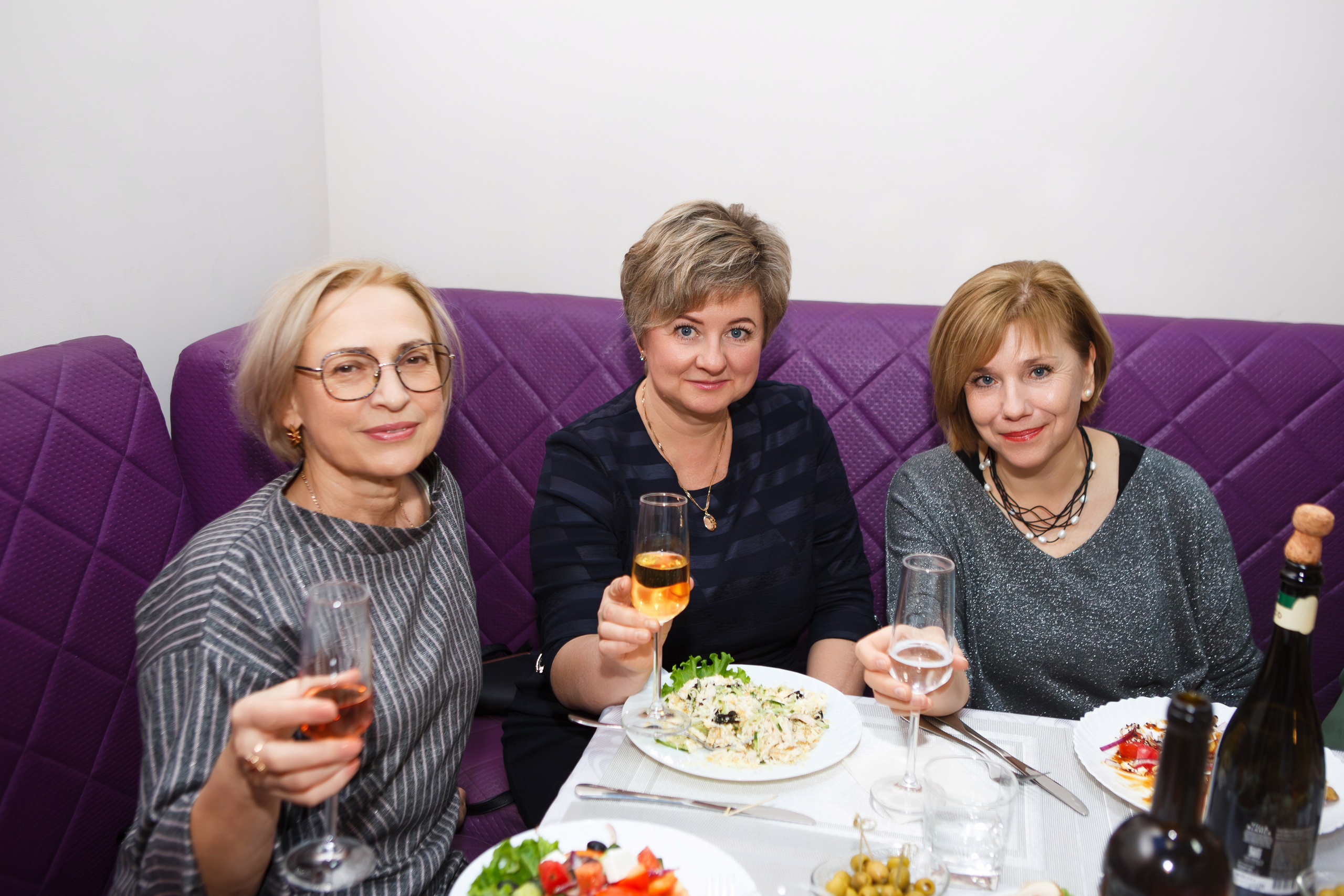 КОРПОРАТИВ 20.12.24 (кафе — АТМОСФЕРА). Профессиональный фотограф в Мценске и Орловской области