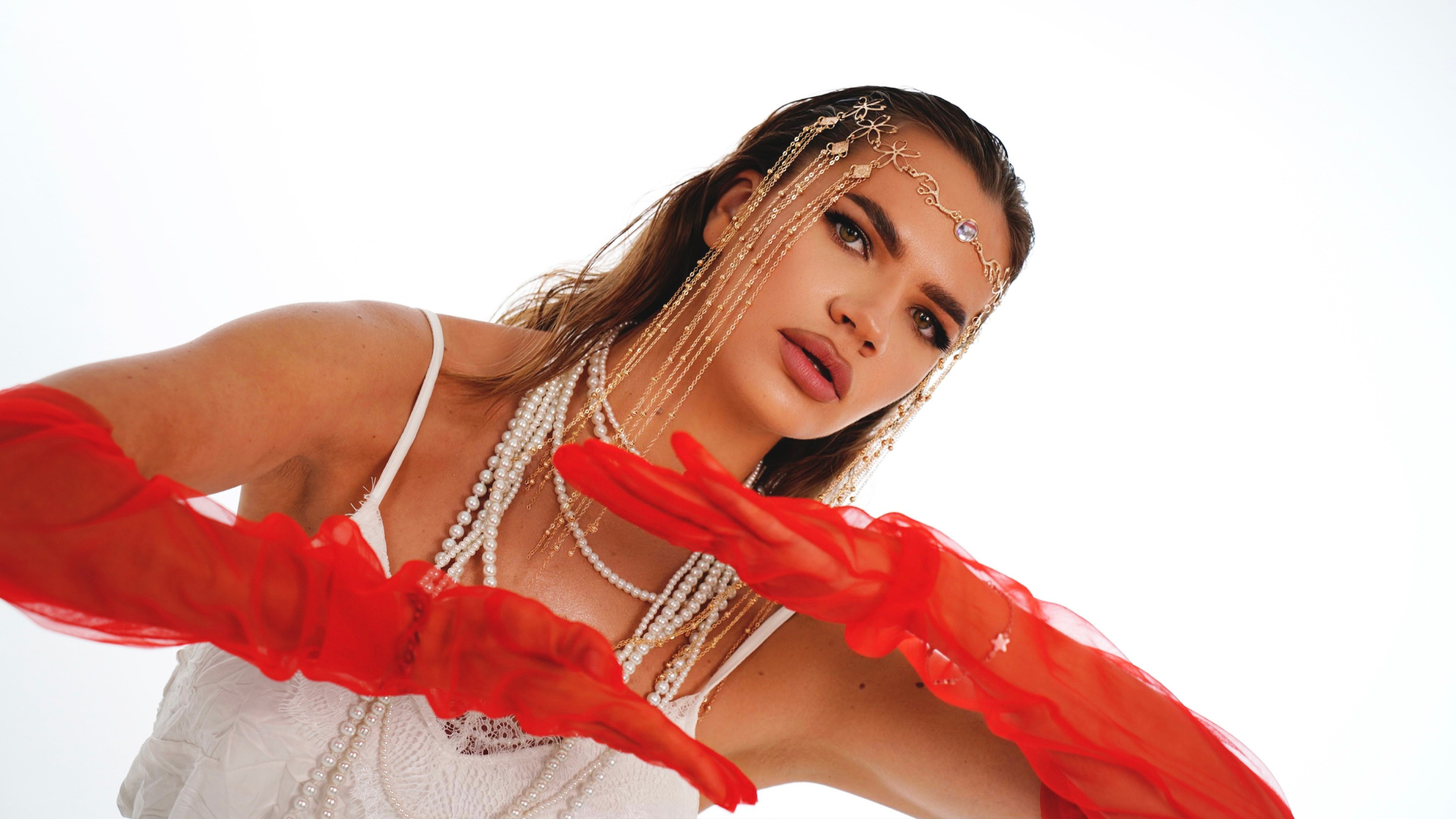 Студийная. Главная