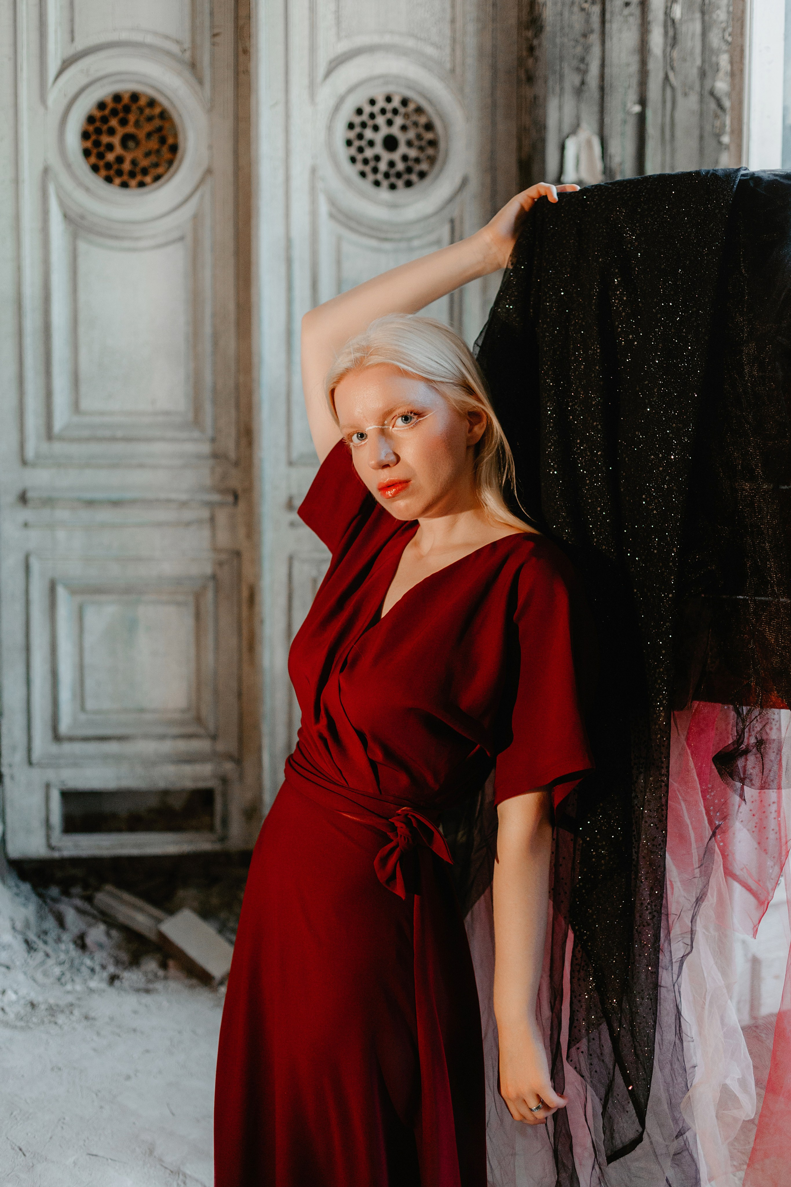 В заброшенной усадьбе. Фотограф в Санкт-Петербурге Вера Сивенкова