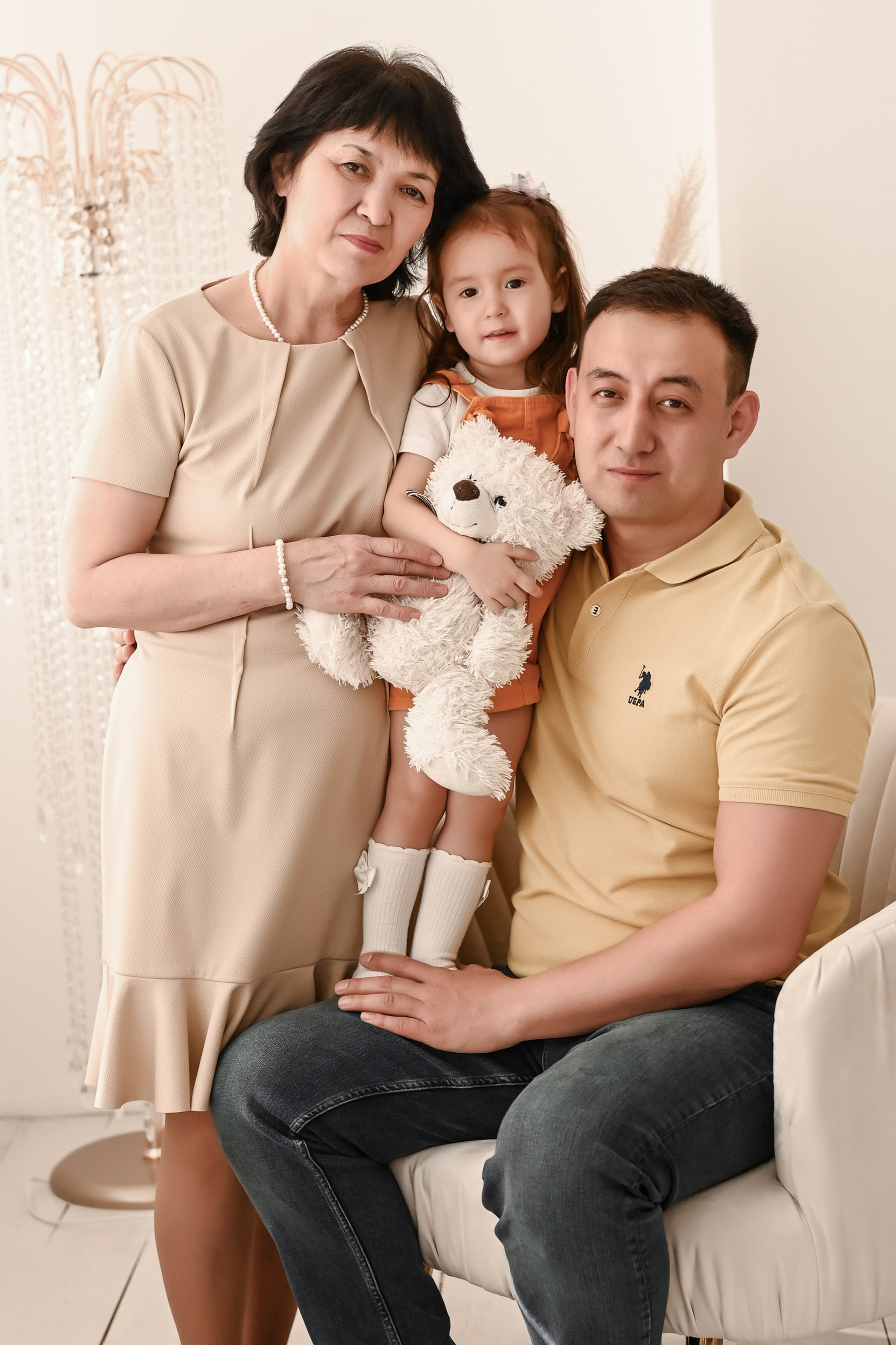 Семейная студийная  фотосессия 2. Свадебный, семейный, детский, контент фотограф в Омске Максим Ильин