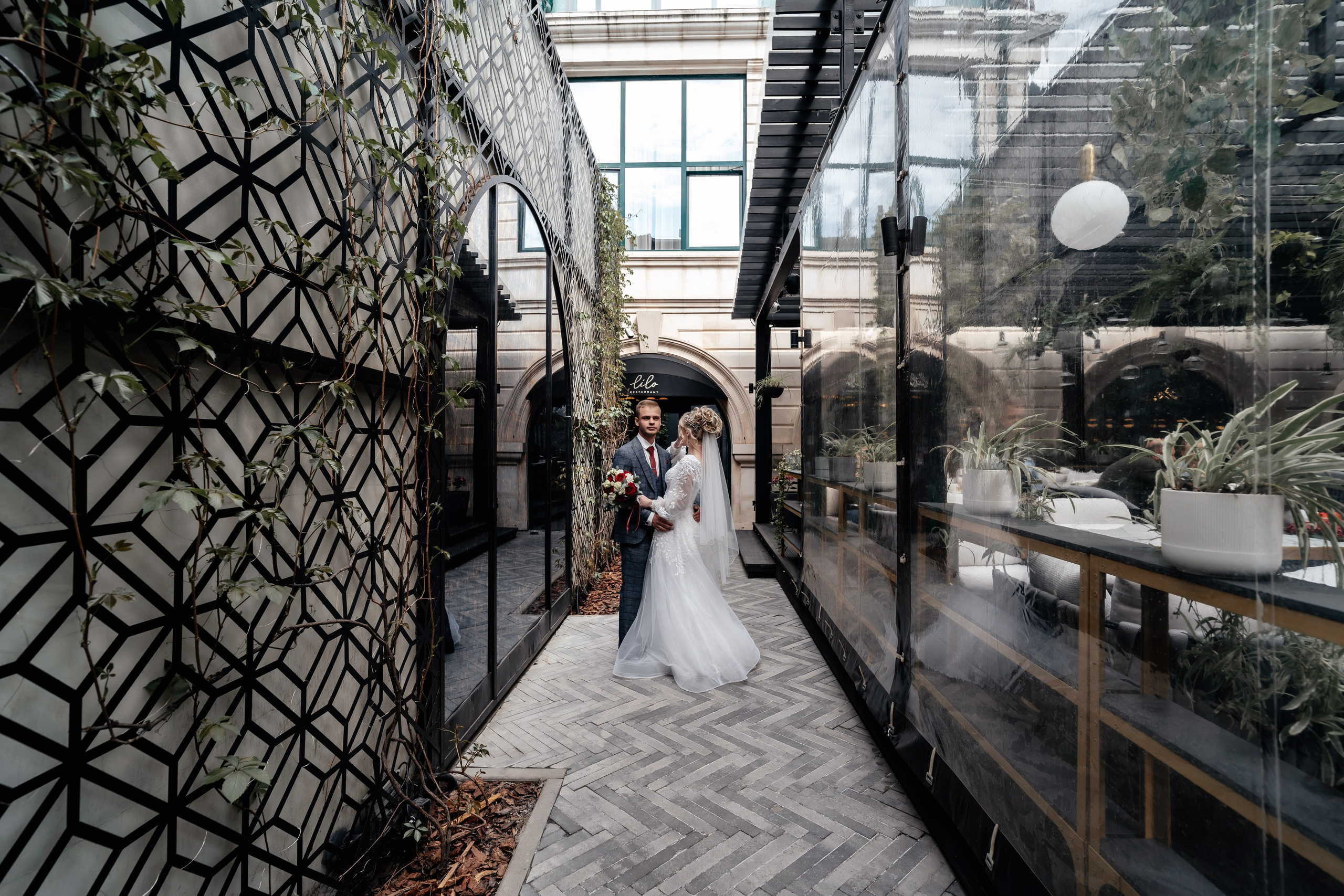 Свадебная фотосессия в отеле Арка