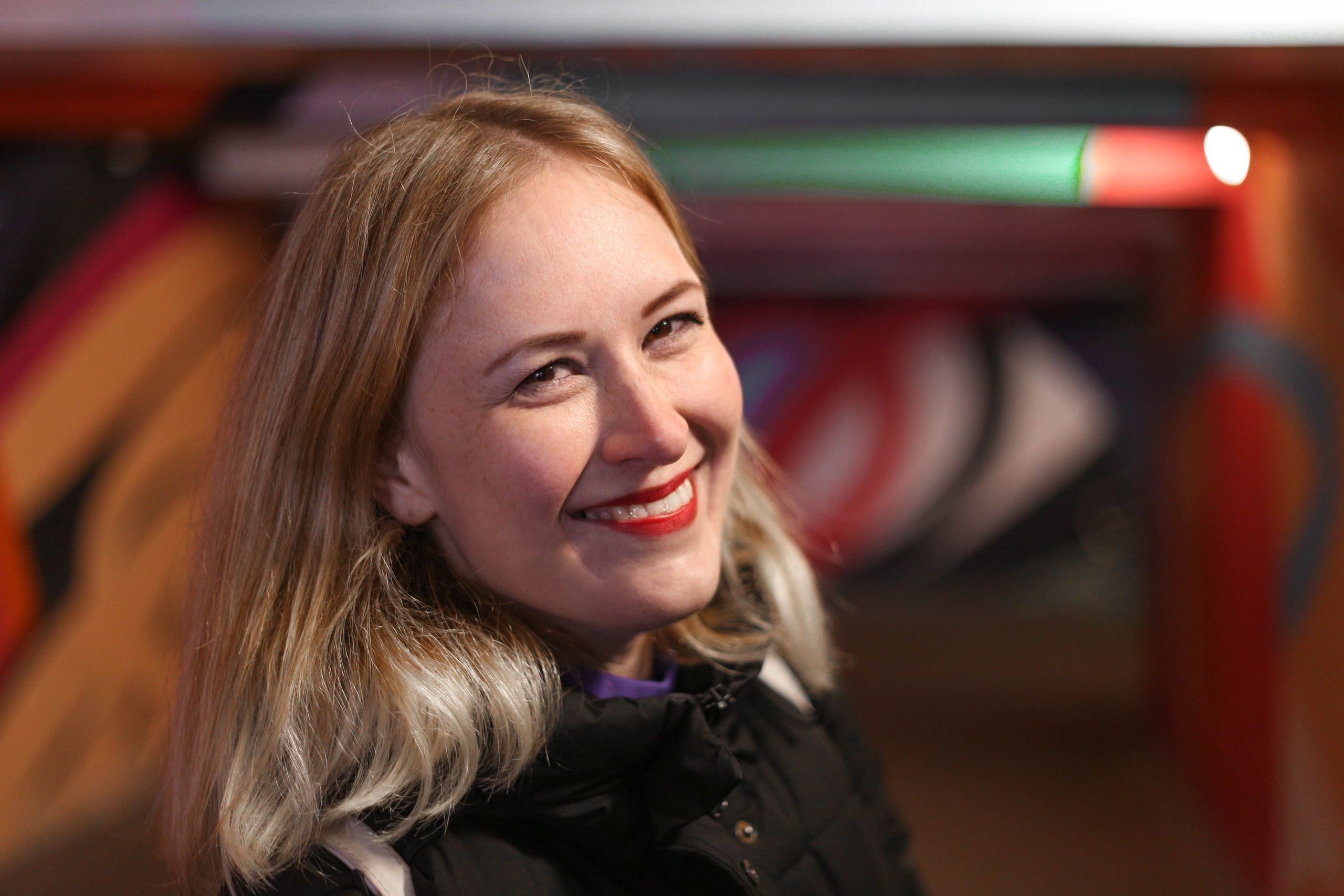 Маша на набережной. Часть 2. Фотограф Пермь. Фотосессия в фотостудии Перми и на свежем воздухе