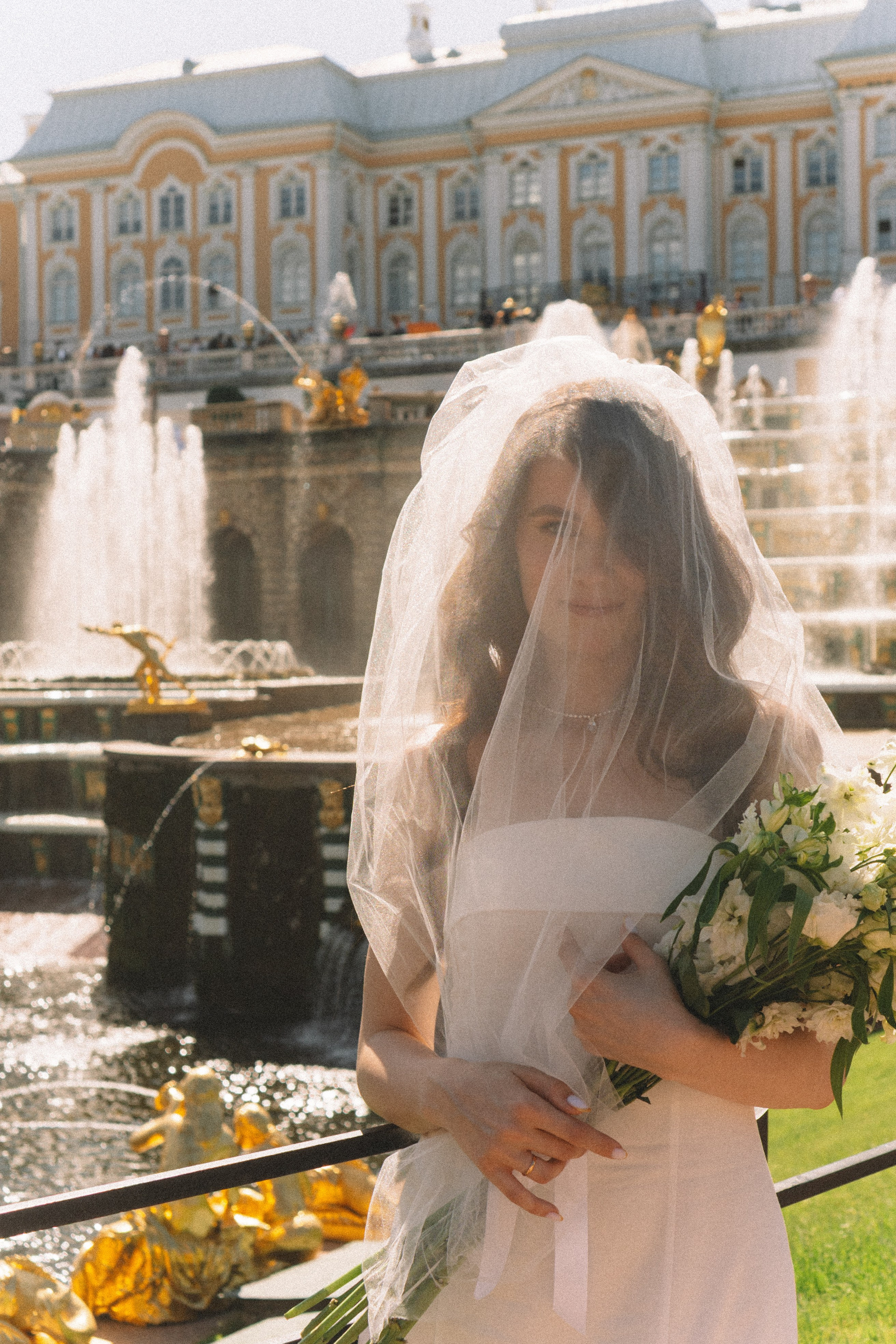 СВАДЕБНАЯ СЬЕМКА В ПЕТЕРГОФЕ И СЬЕМКА РЕПОРТАЖА В ЗАГСЕ ПЕТЕРГОФА. Профессиональный фотограф, Санкт-Петербург — Виктория Богомолова