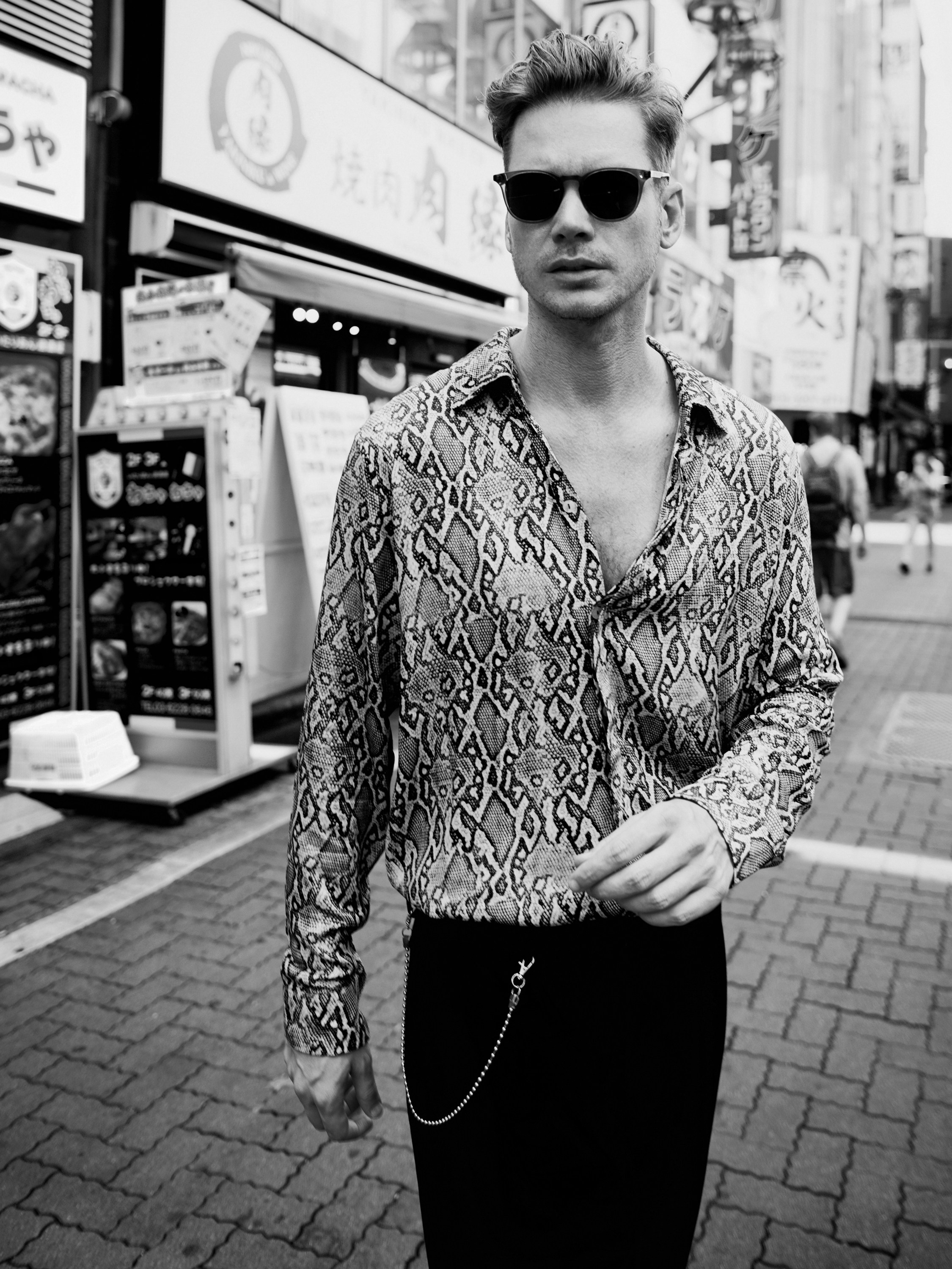 Men's photoshoot in Tokyo. Photographer in Tokyo Anatolii Ozarto