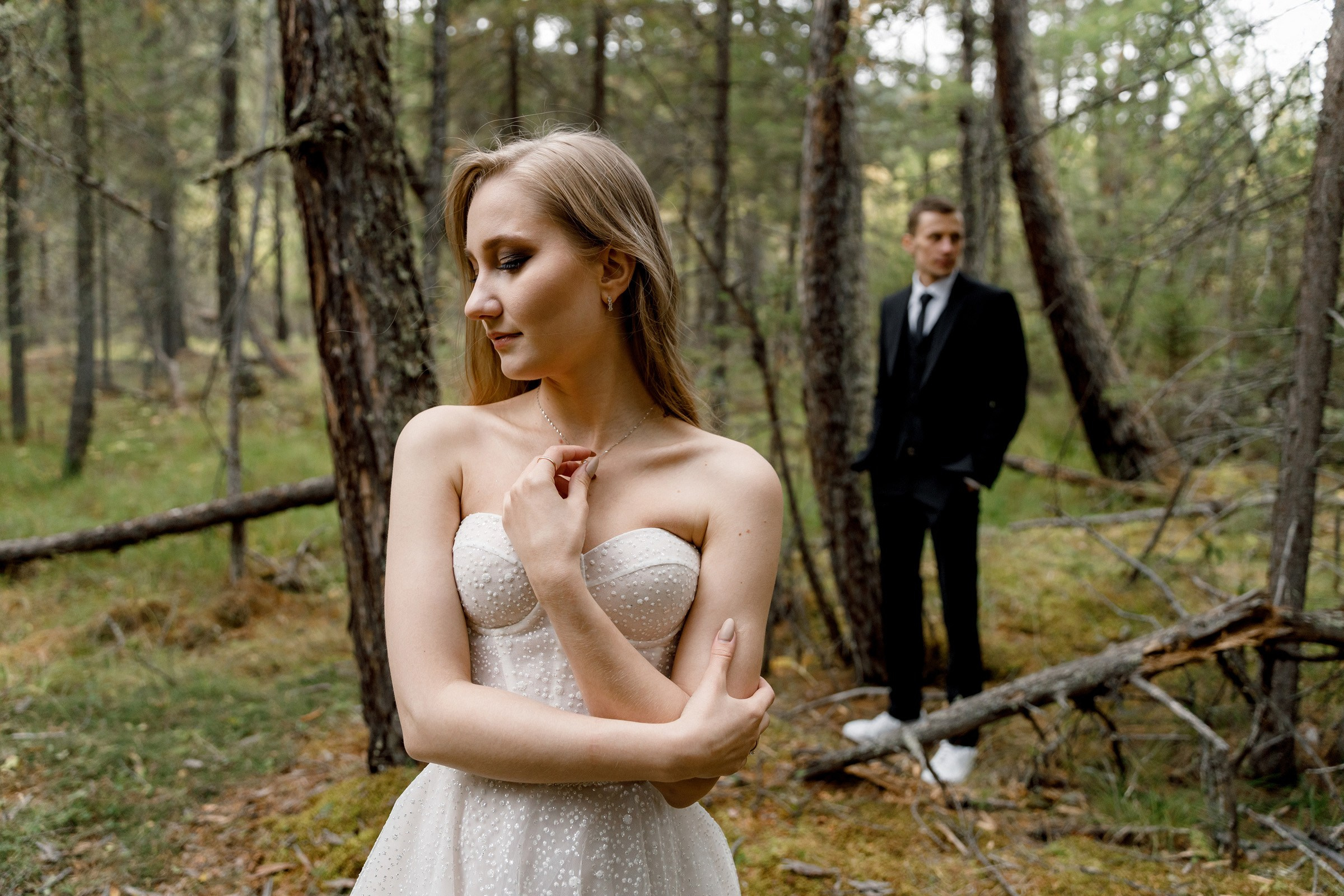 Полина и Женя. Лес, кожанки и 2 дня кайфа. Свадебный фотограф в Иркутске Сапаров Александр