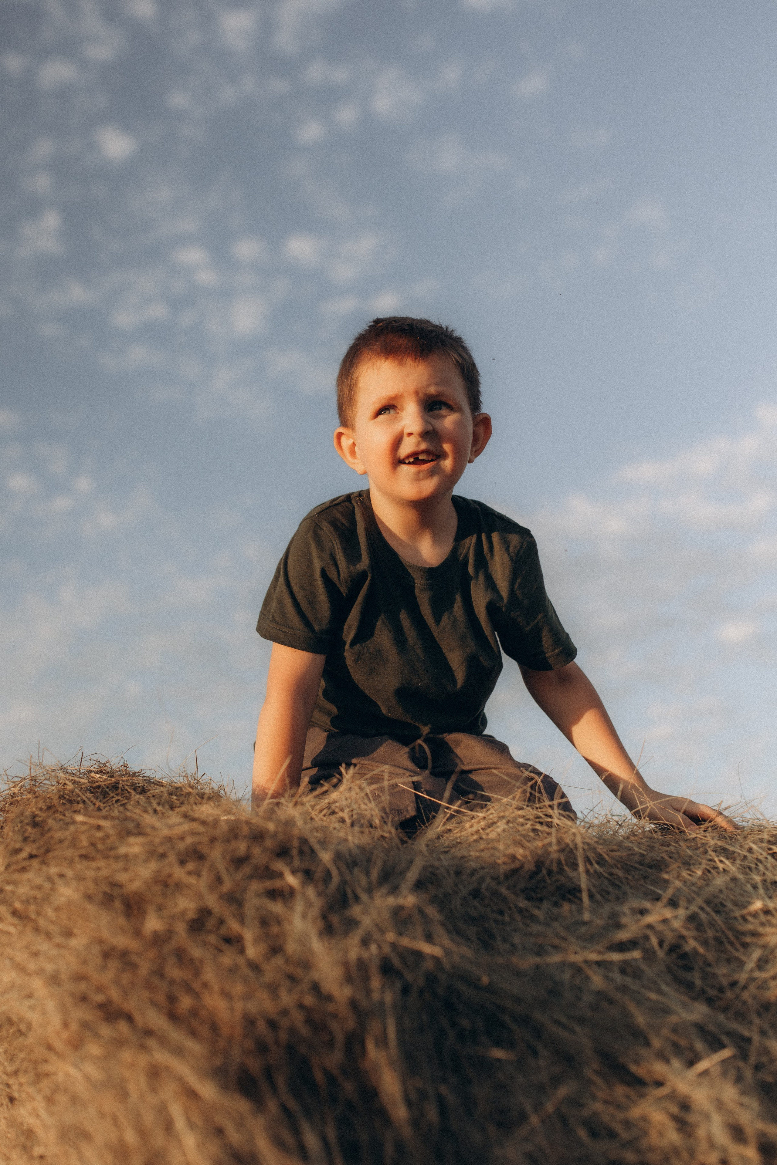 Летняя история в поле. Семейный фотограф lifestyle в Новосибирске Елена Шпилевая