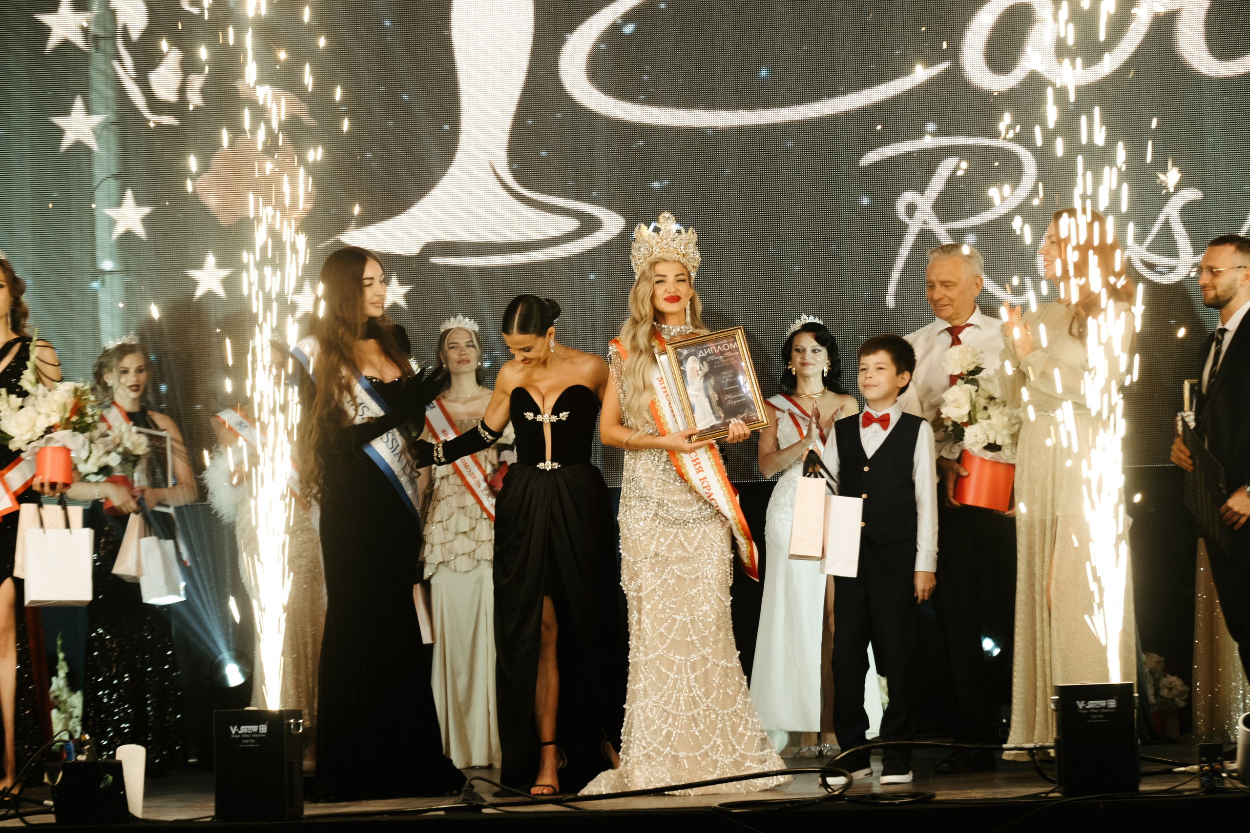 Мисс и Миссис Россия Земли Краснодар 2025 программа. Свадебный и репортажной фотограф Денис Ожигин в Краснодаре и Краснодарском крае