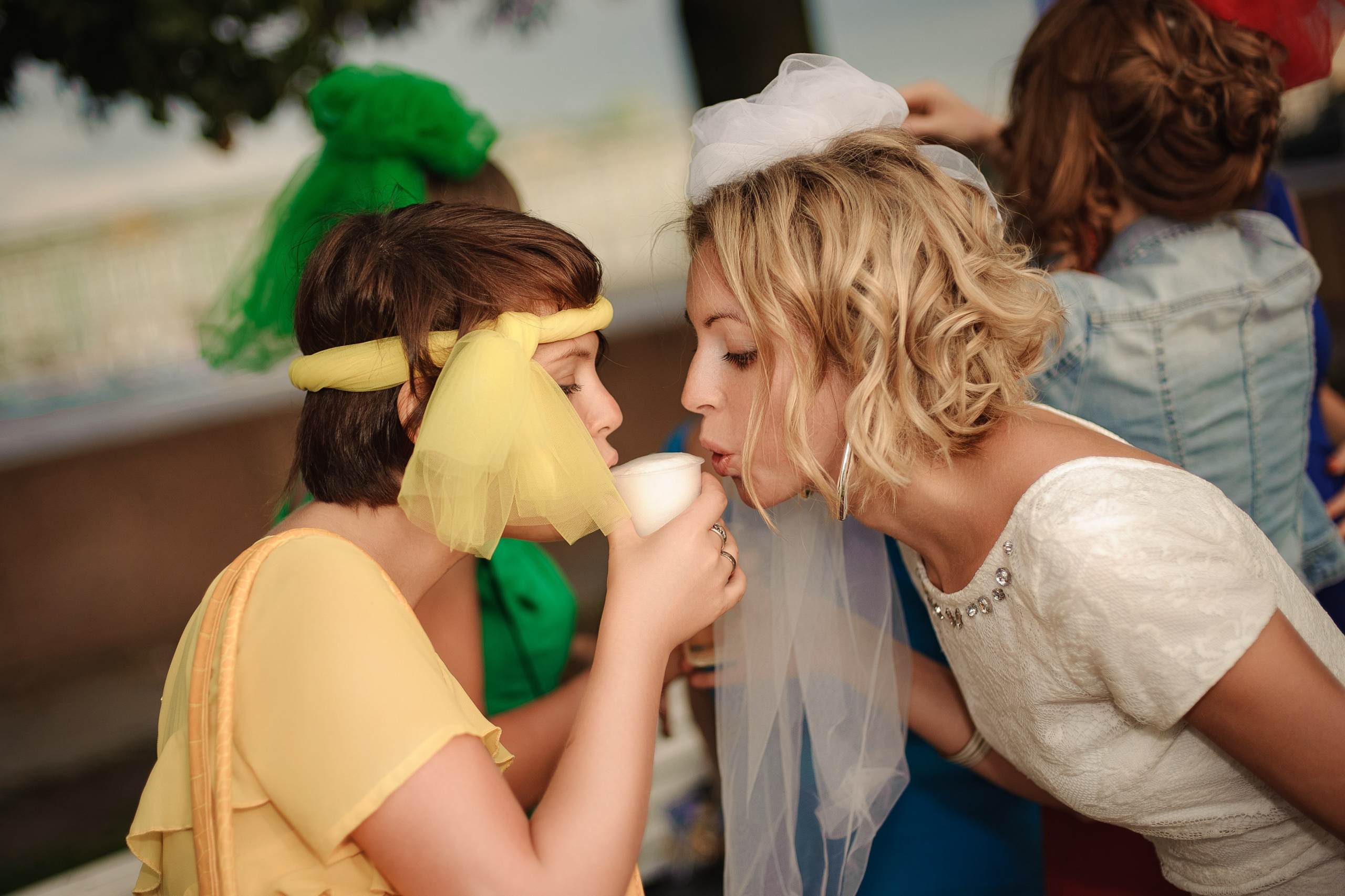 Девичник на стрелке Васильевского острова.