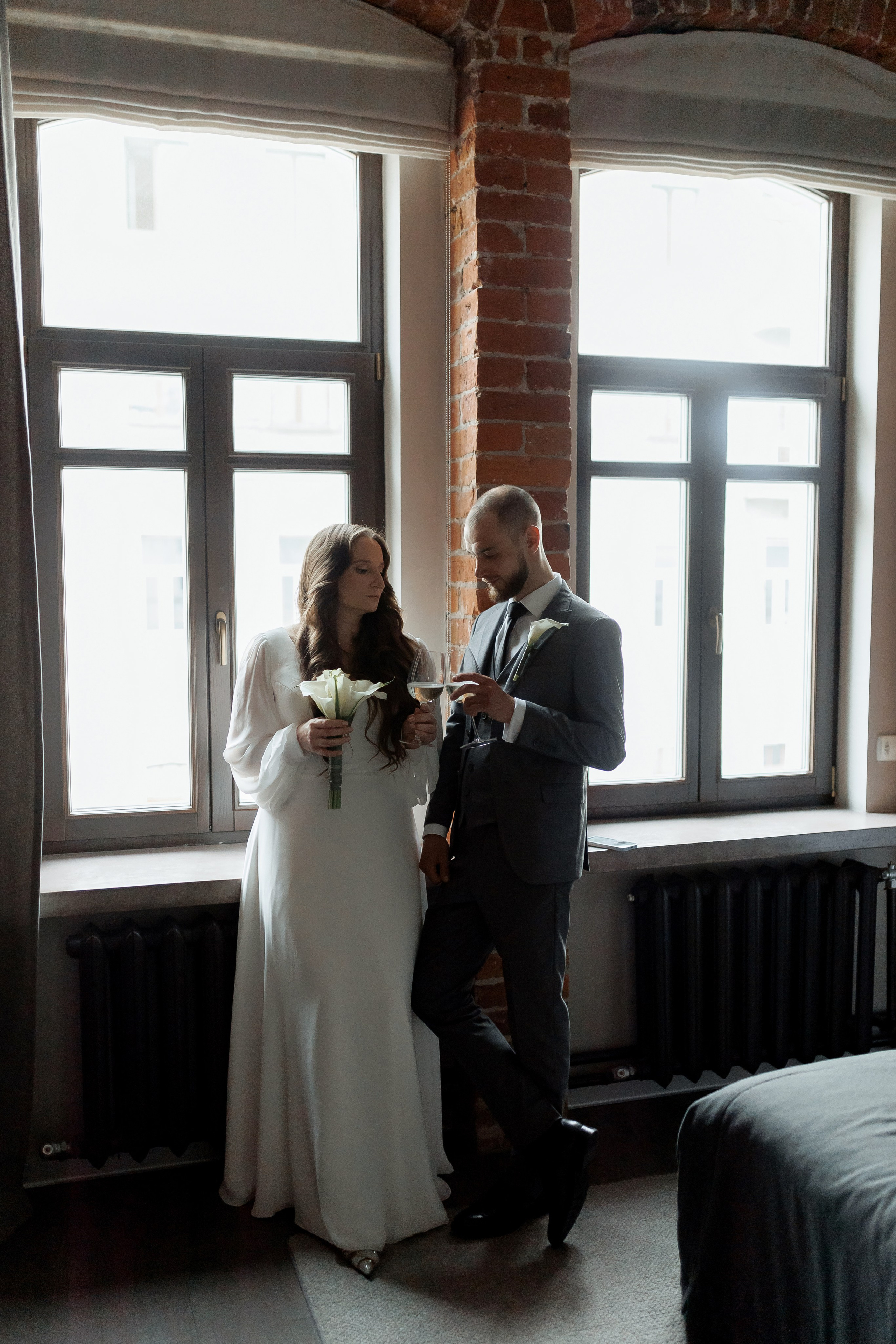 Свадебная фотосессия в отеле в Москве. Свадебный фотограф в Москве Дарья Олендарёва