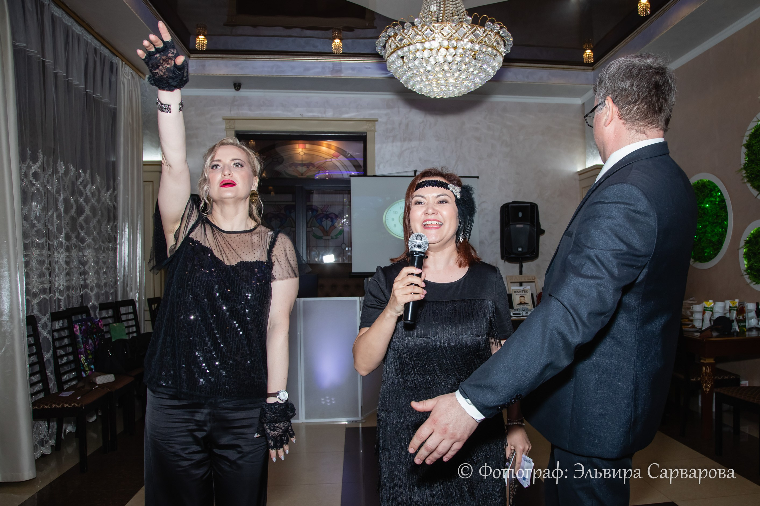 Гангстерская вечеринка в стиле 1920-х. Репортажный Фотограф