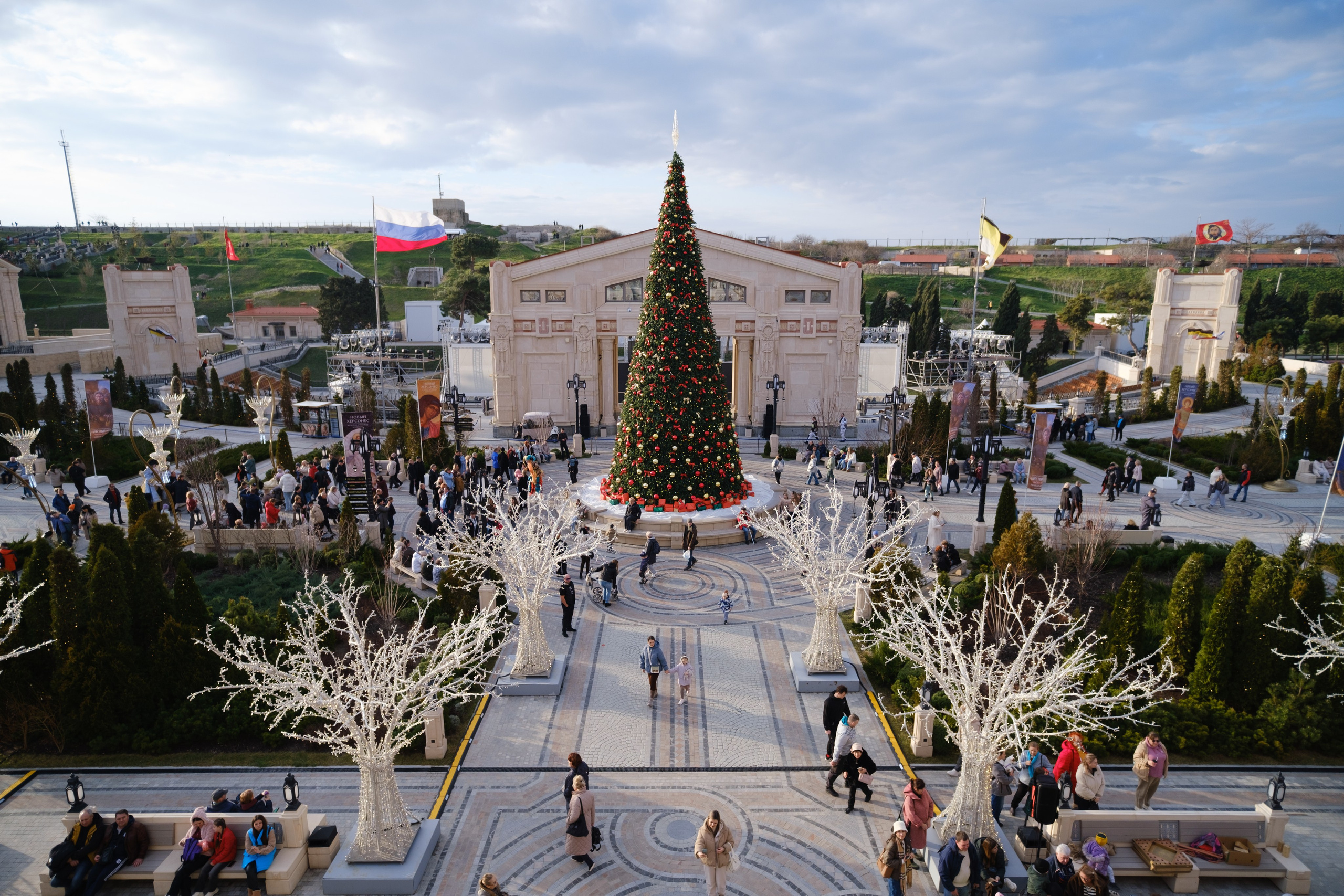 Новогодний репортаж из парка «Новый Херсонес» | Фотограф Илья Желдак. Профессиональная фотосъемка в Крыму. Натуральные эмоции и живые кадры. Забронируйте дату прямо сейчас!