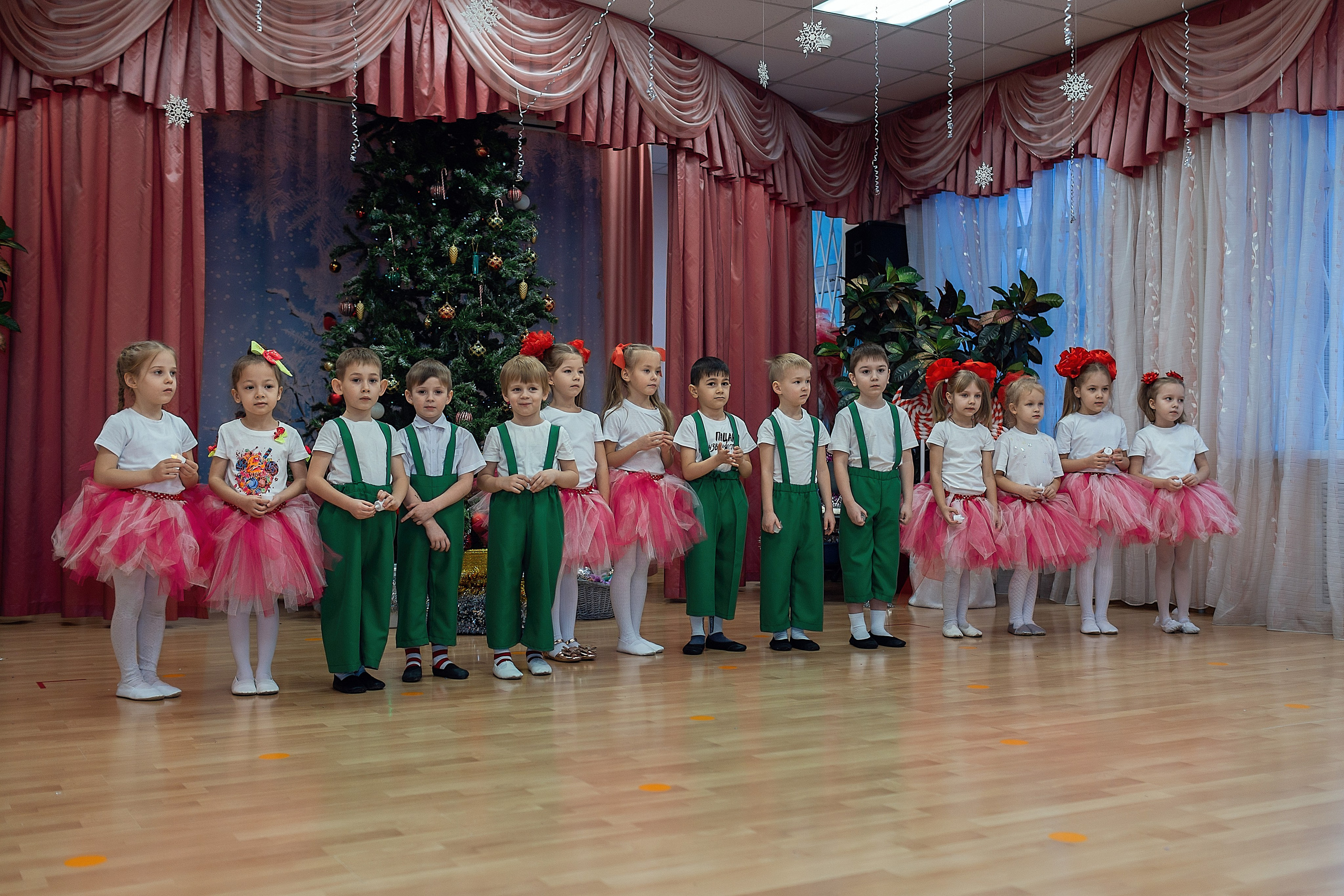 Утренник_"Карамельная фабрика» 2024. Семейный фотограф в Санкт-Петербурге