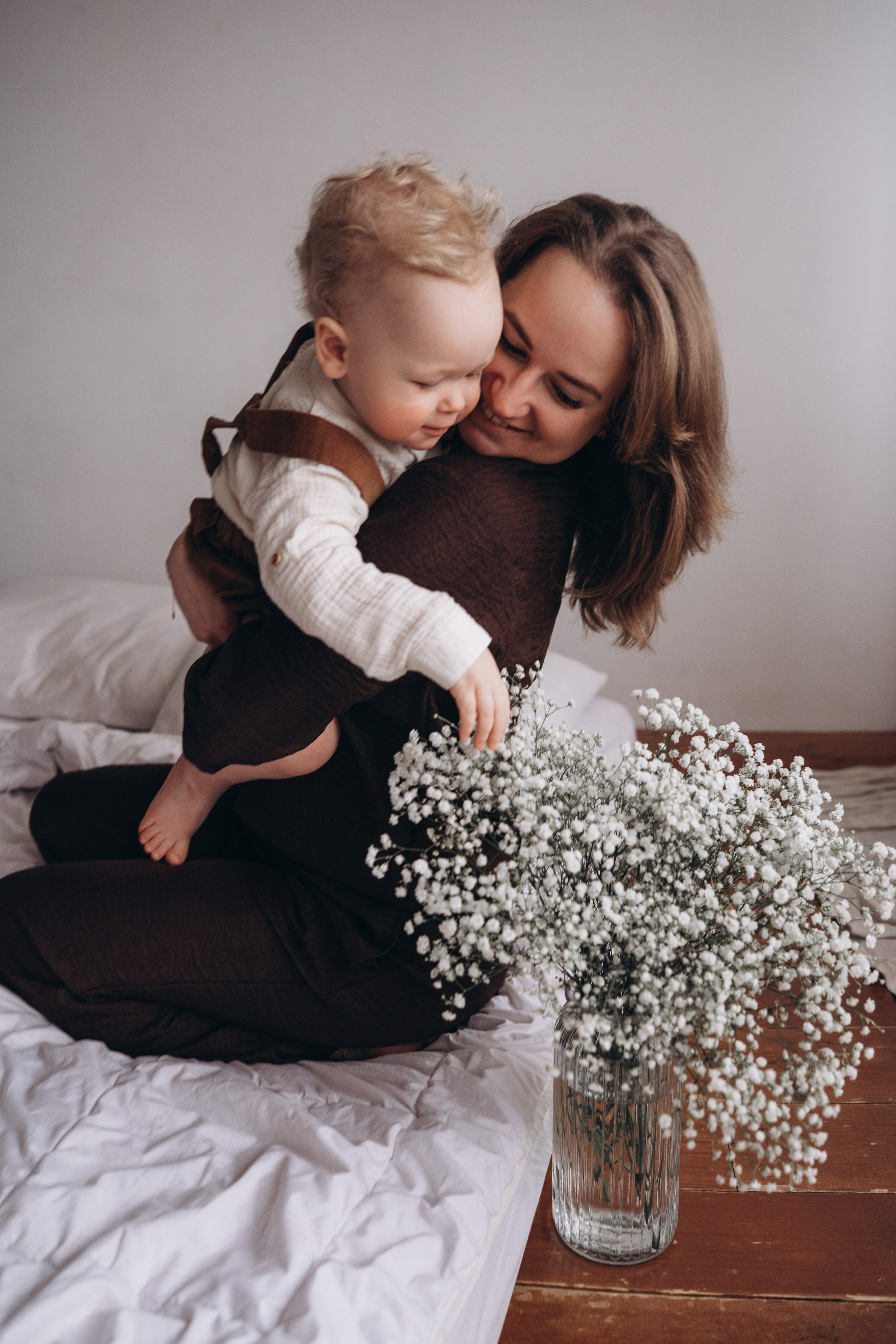 Фотодень Мамы 2026. Фотограф Новорожденных в Москве. Семейные истории в стиле LIFE