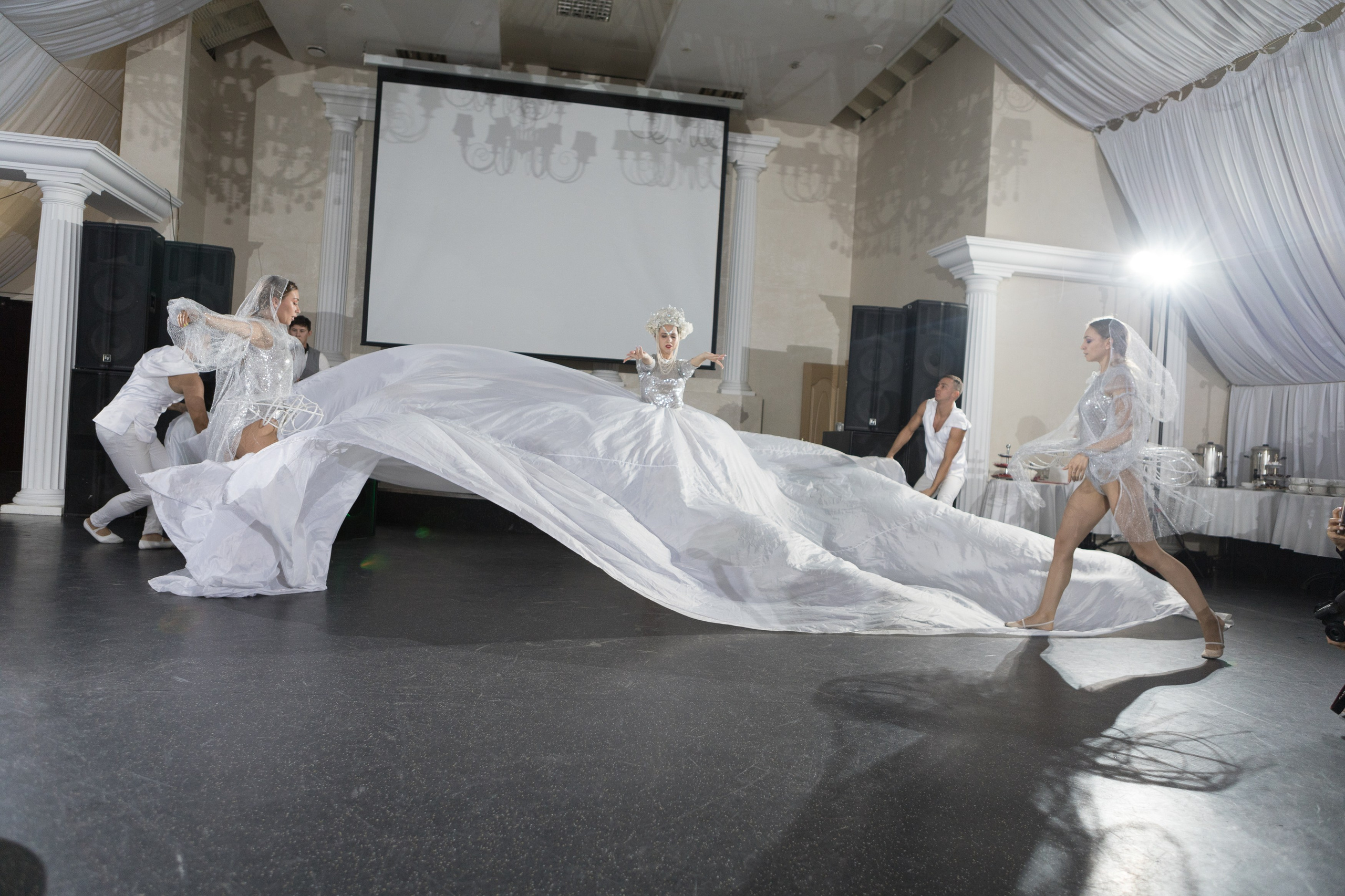 Свадебный фотограф Уфа — Руслан ГабдлисламовЖивые эмоции, красивые кадры, воспоминания на всю жизнь.Работаю по всей Республике Башкортоста. Свадебный фотограф Уфа Руслан Габдлисламов